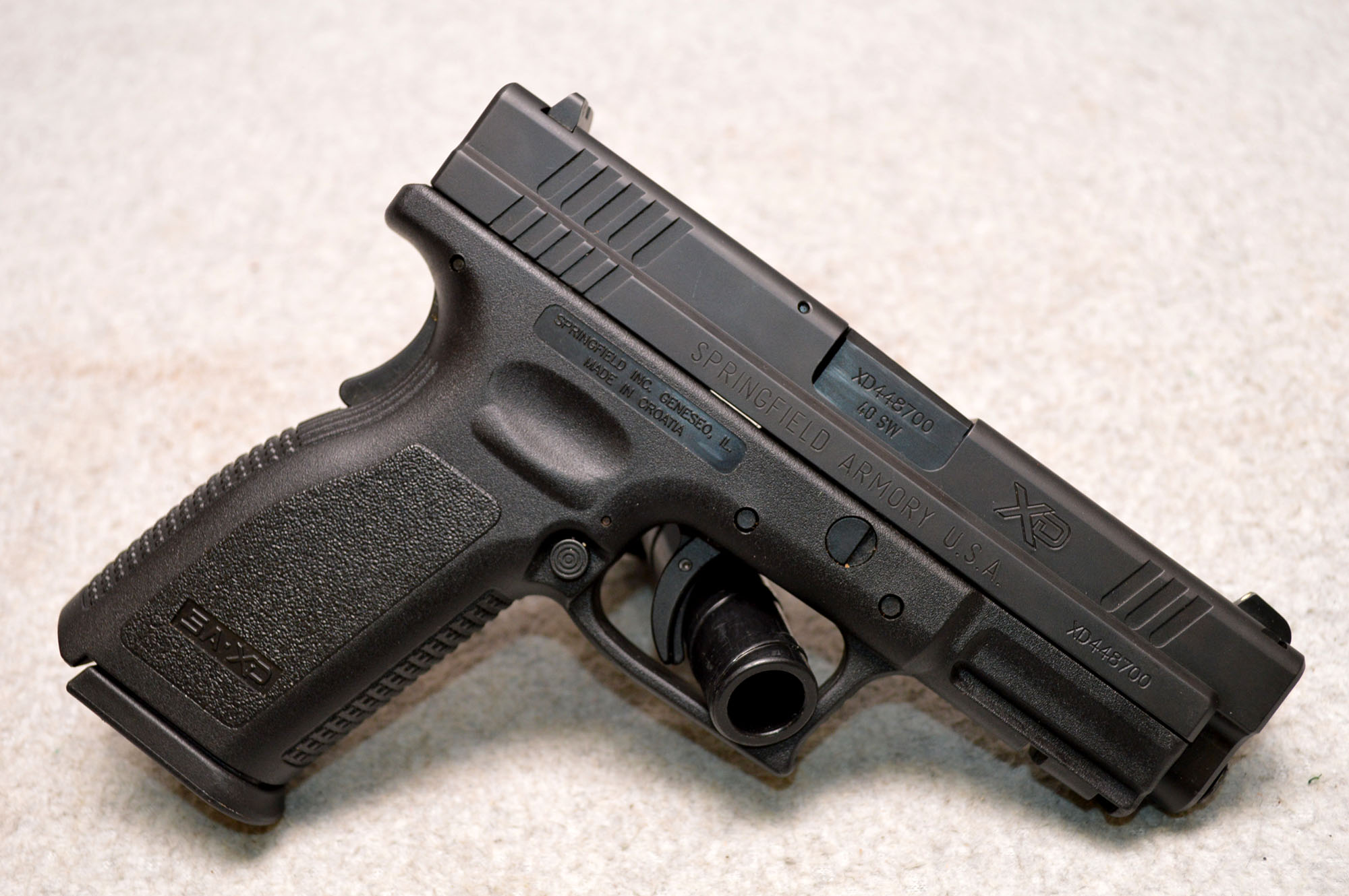 Springfield ~ XD-40 ~ .40 S&ampW - Springfield Armory