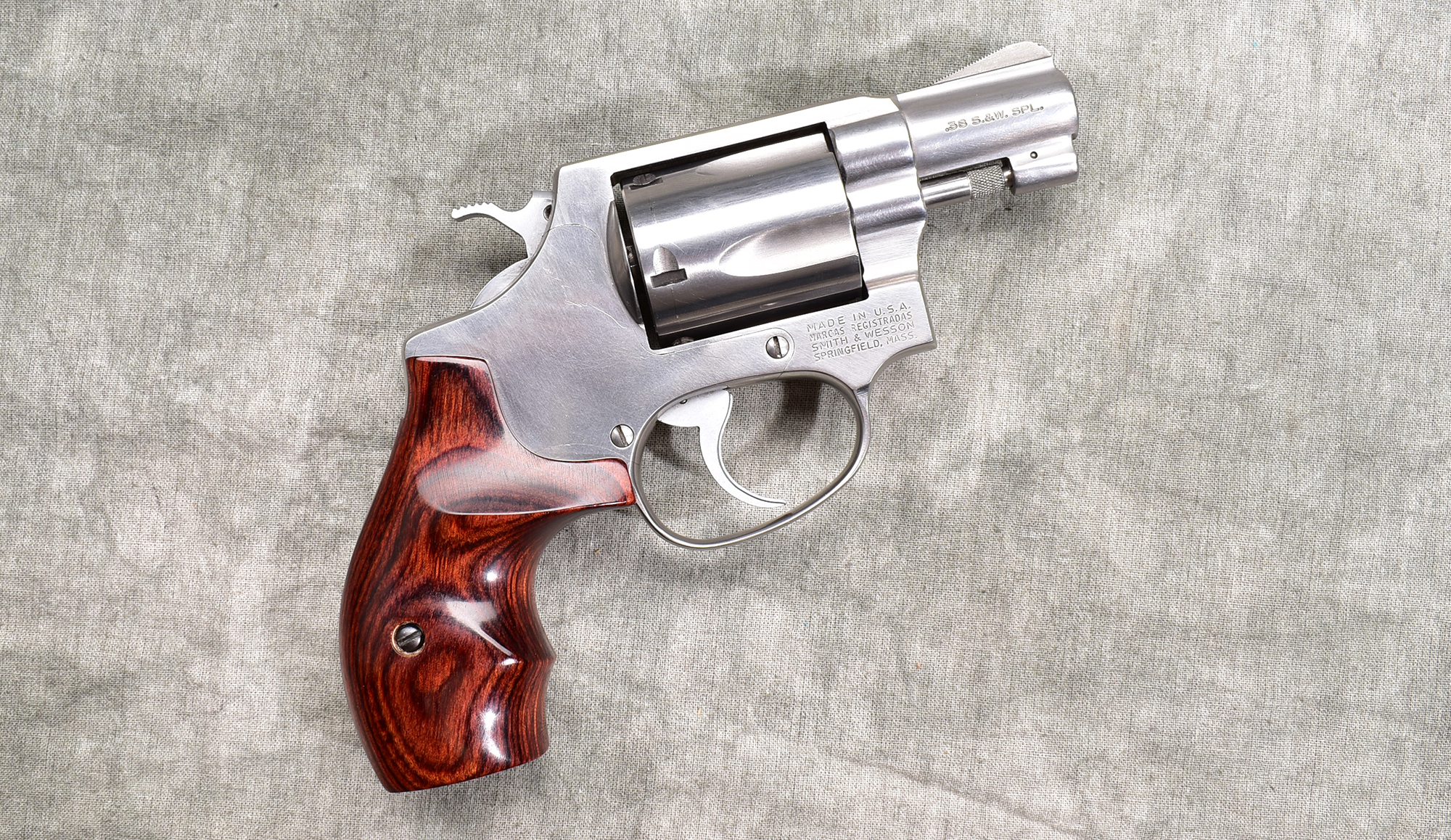 Image of SMITH & WESSON ~ MODEL 60 ~ .38 S&W SPECIAL