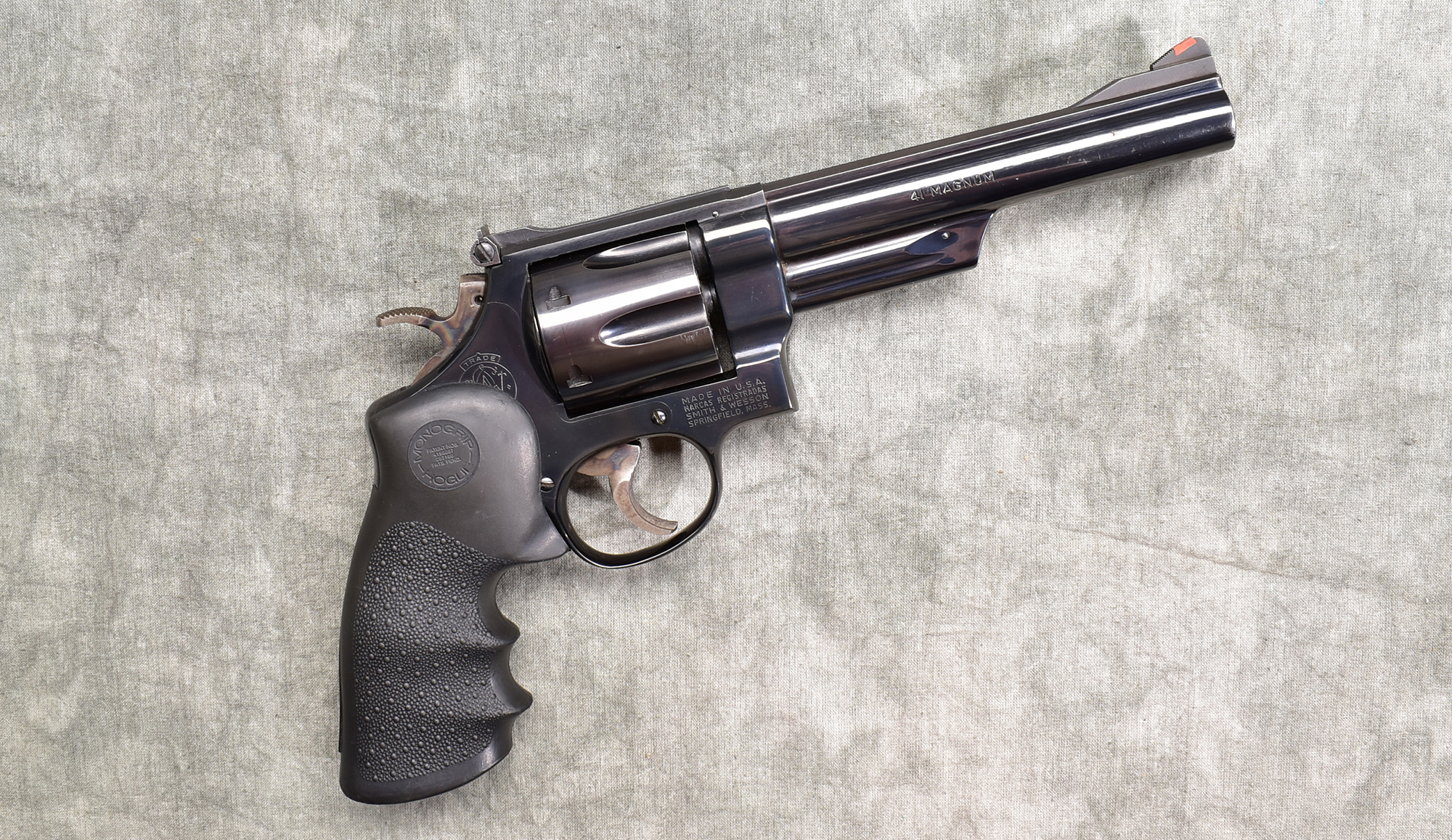 SMITH &WESSON ~ 57 ~ .41 MAGNUM - Smith & Wesson