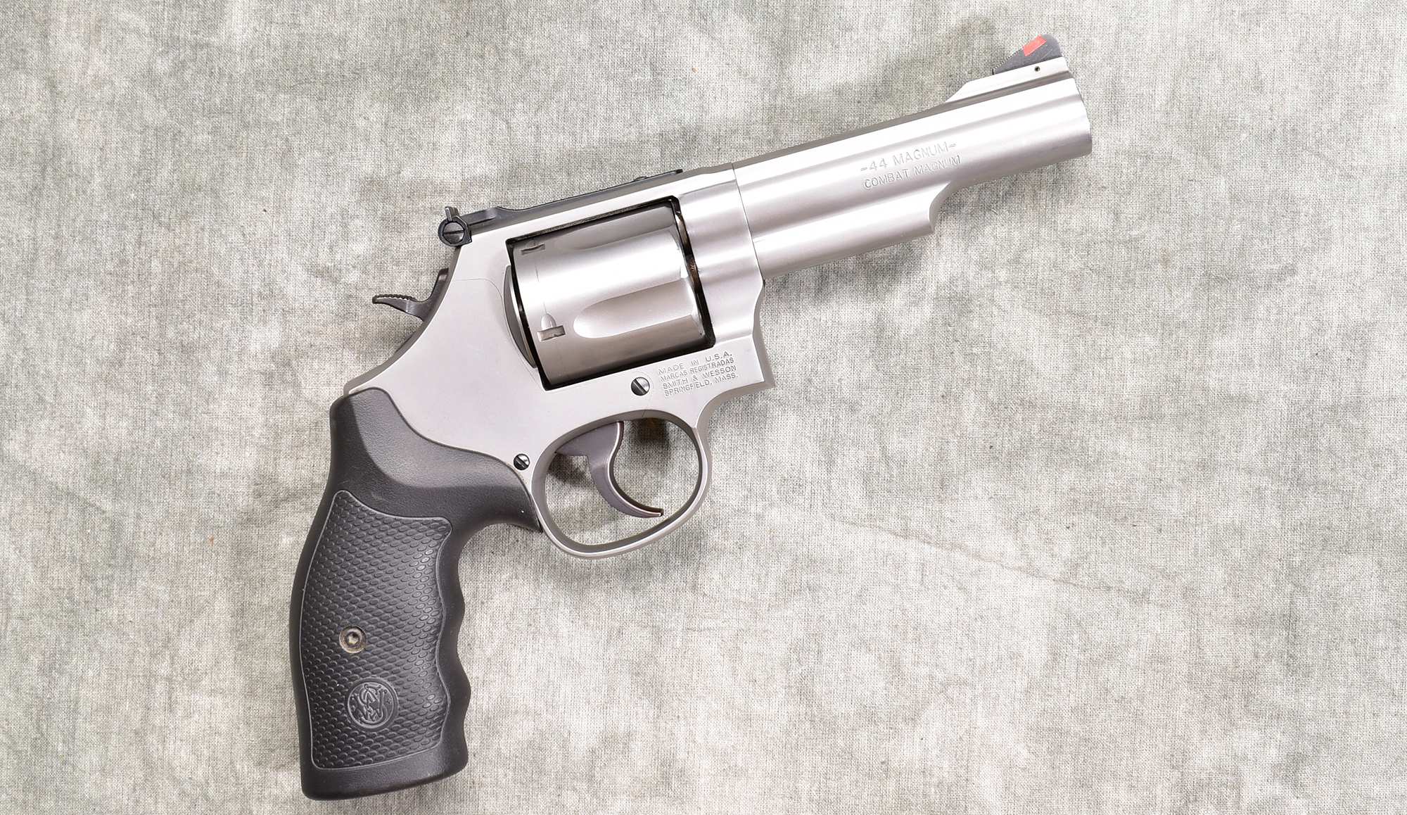 SMITH &WESSON ~ 69 COMBAT MAGNUM ~ .44 MAGNUM - Smith & Wesson