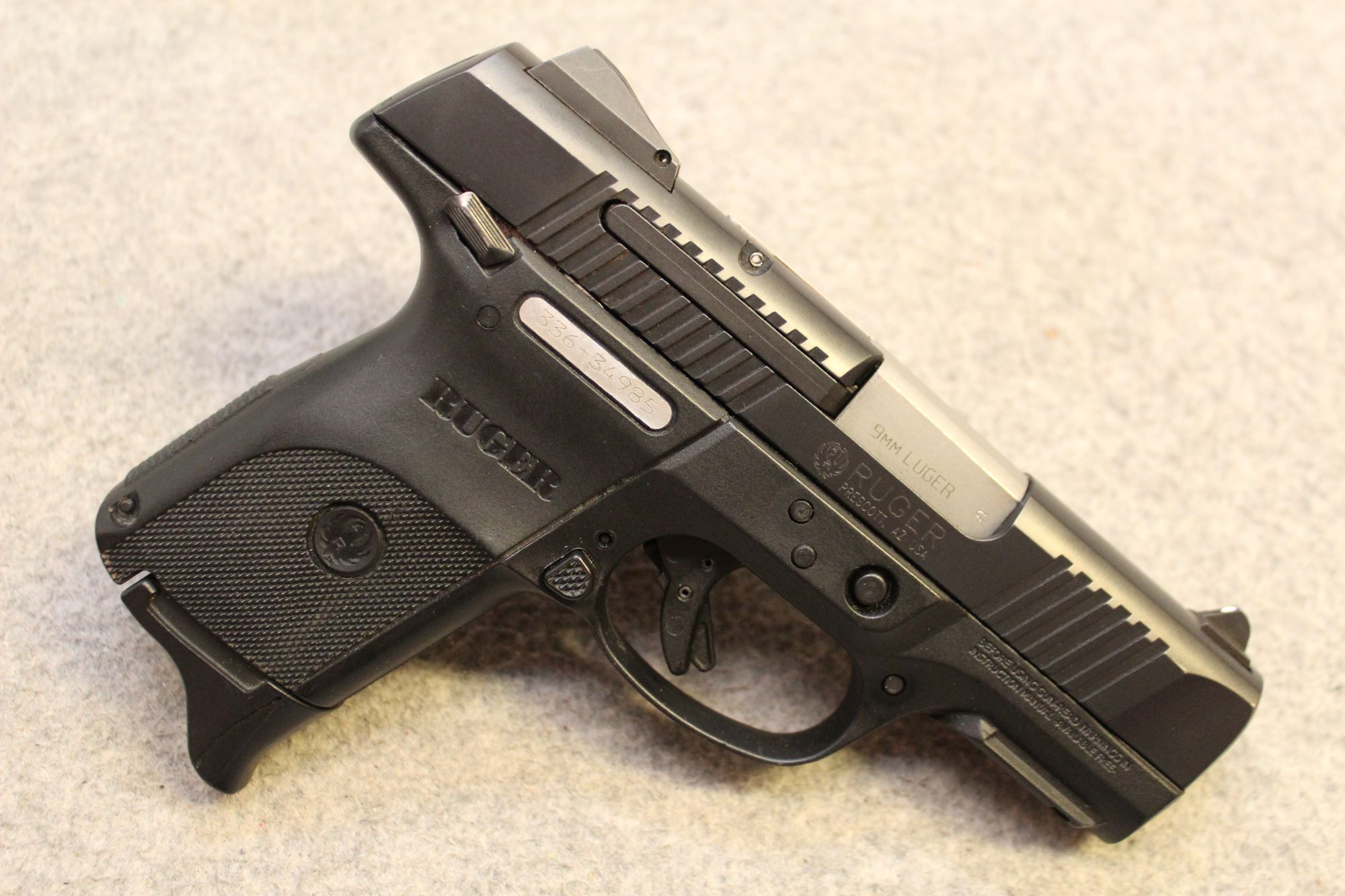 Ruger ~ SR9C ~ 9mm Luger - Ruger