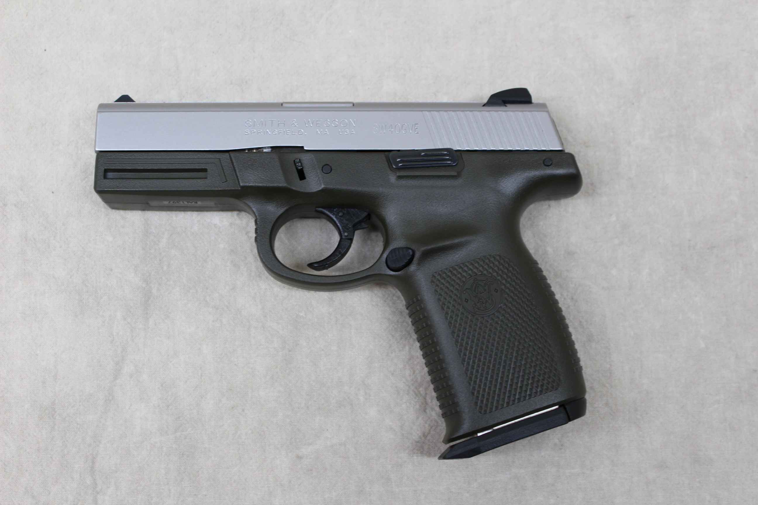 Smith &Wesson SW40GVE ~ 9mm Luger ~ - Smith & Wesson