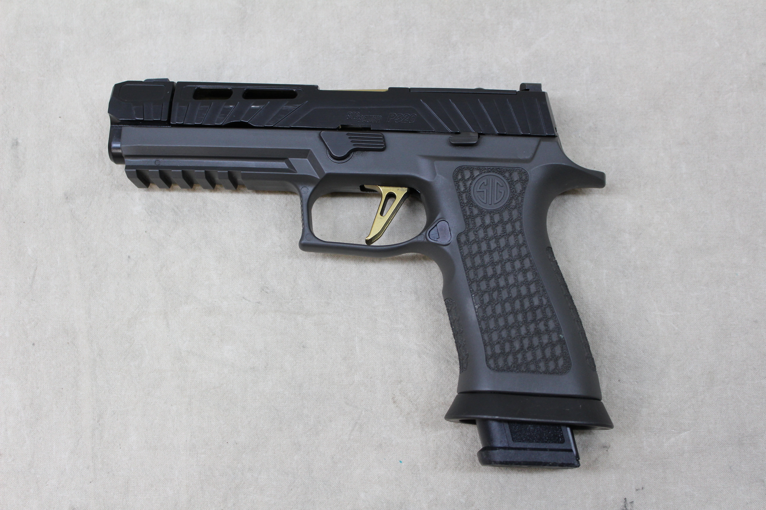 Sig Sauer P320 ~ 9mm Luger ~ - Sig Sauer
