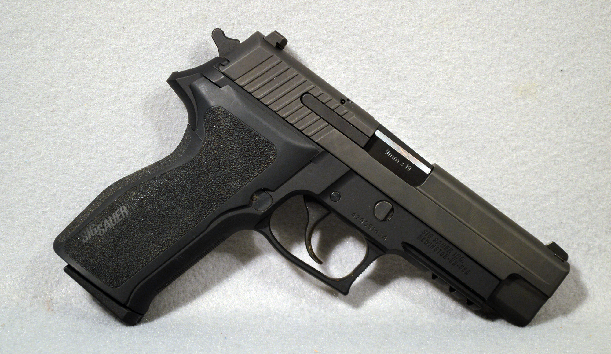 Sig Sauer ~ P226 ~ 9mm - Sig Sauer