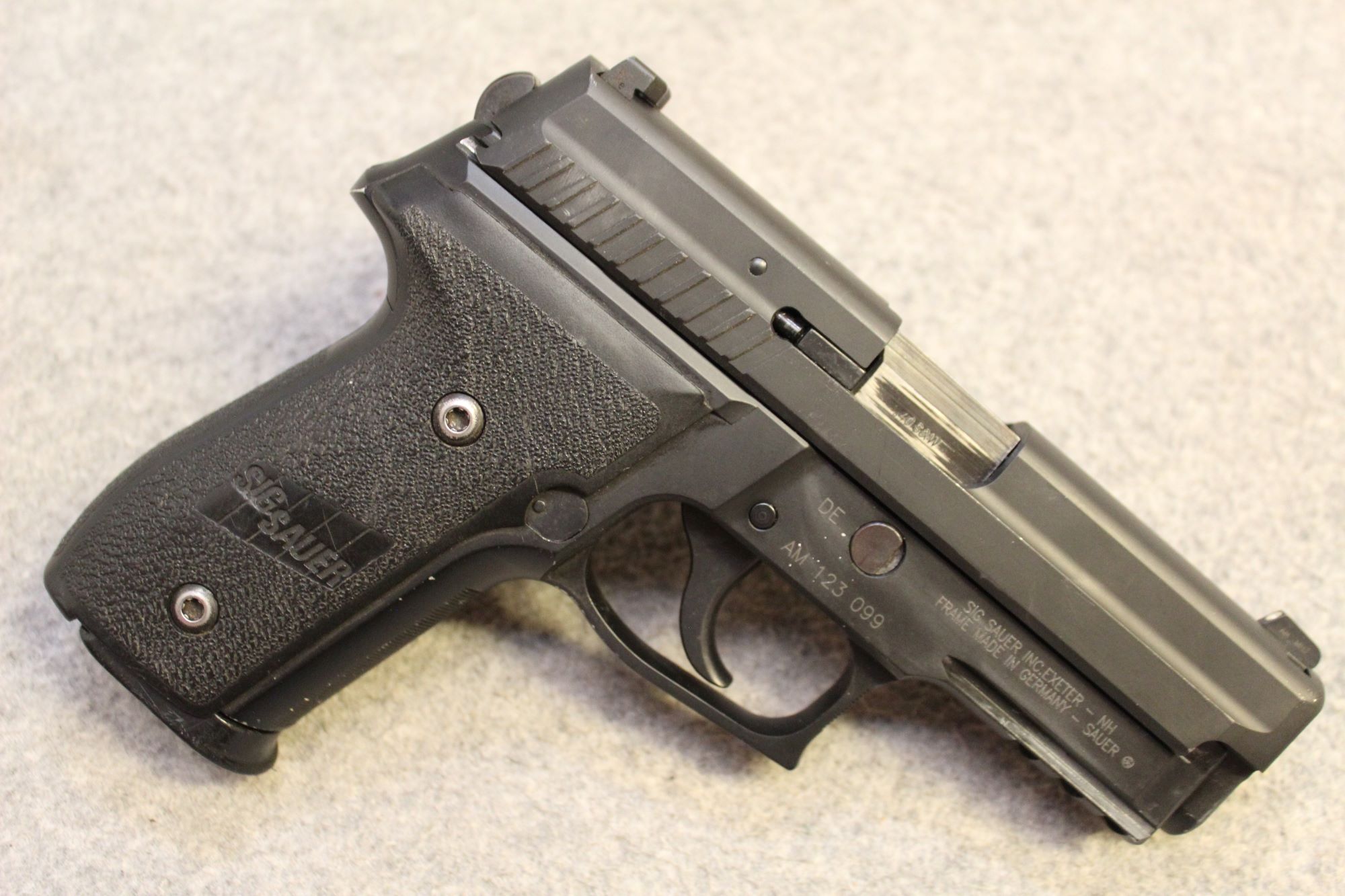 SIG Sauer ~ P229 ~ .40 S&ampW - Sig Sauer