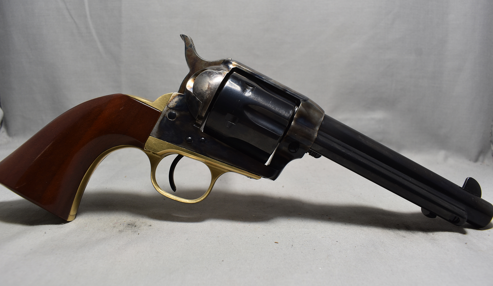 A. Uberti ~ Model 1873 ~ .44 W.C.F. - Uberti