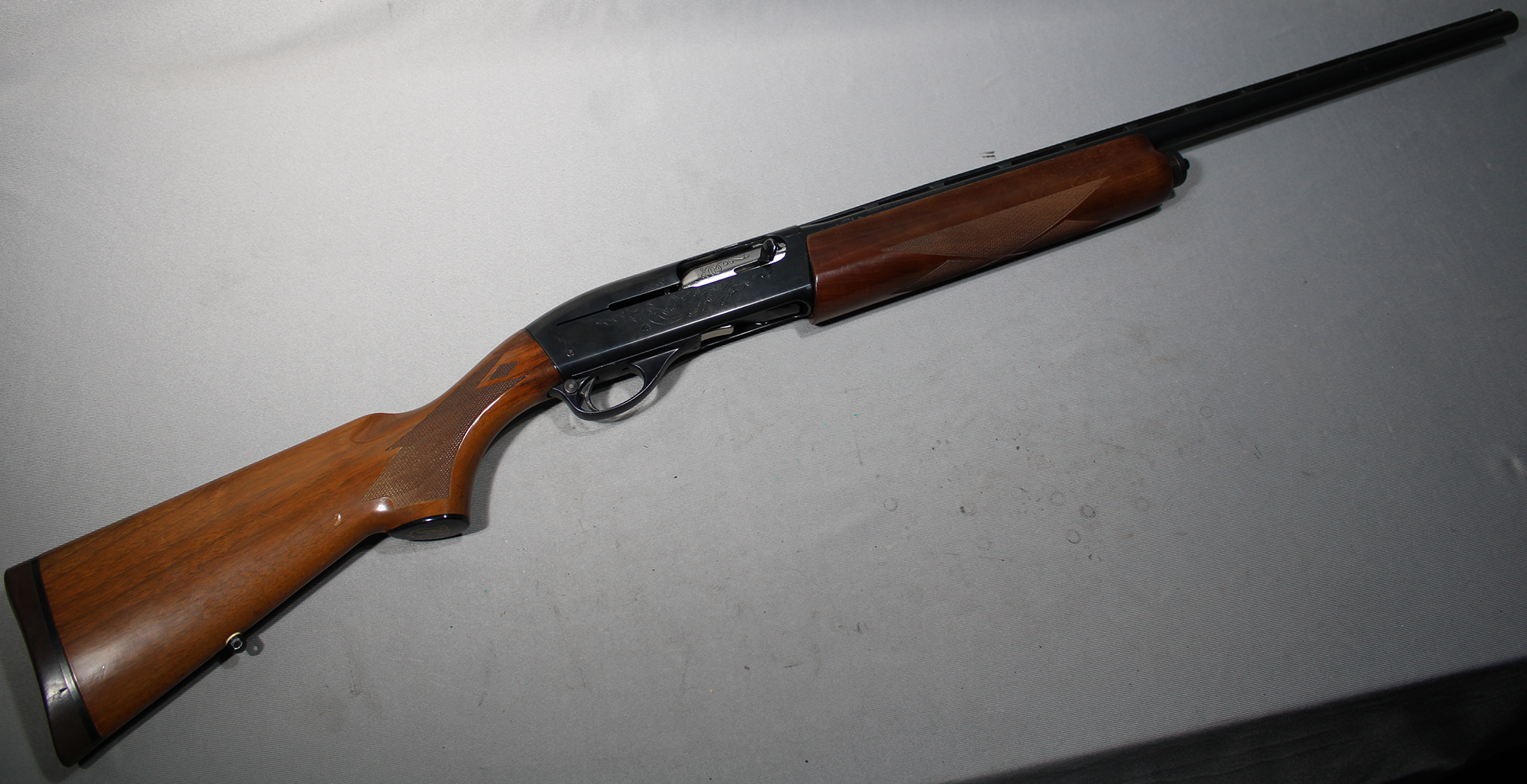 Remington ~ Model 1100 ~ 12 Gauge - Remington