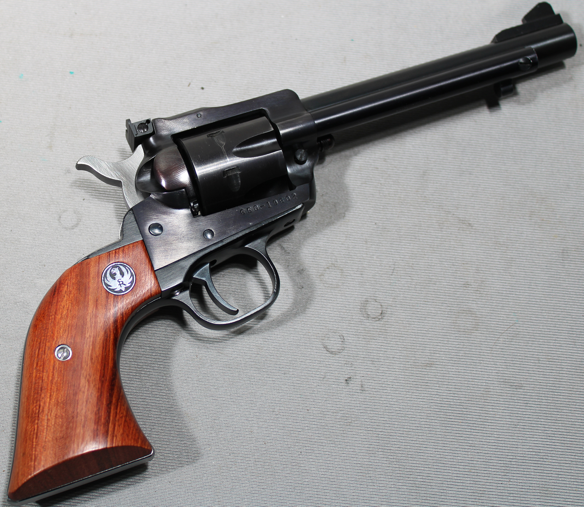 Image of Ruger ~ New Model Single Six ~ .32 H&R Mag