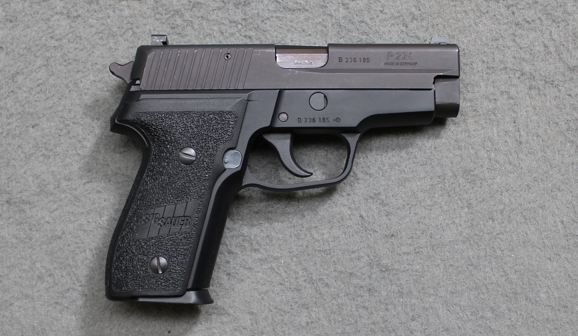Sig Sauer ~ P228 ~ 9mm Luger - Sig Sauer