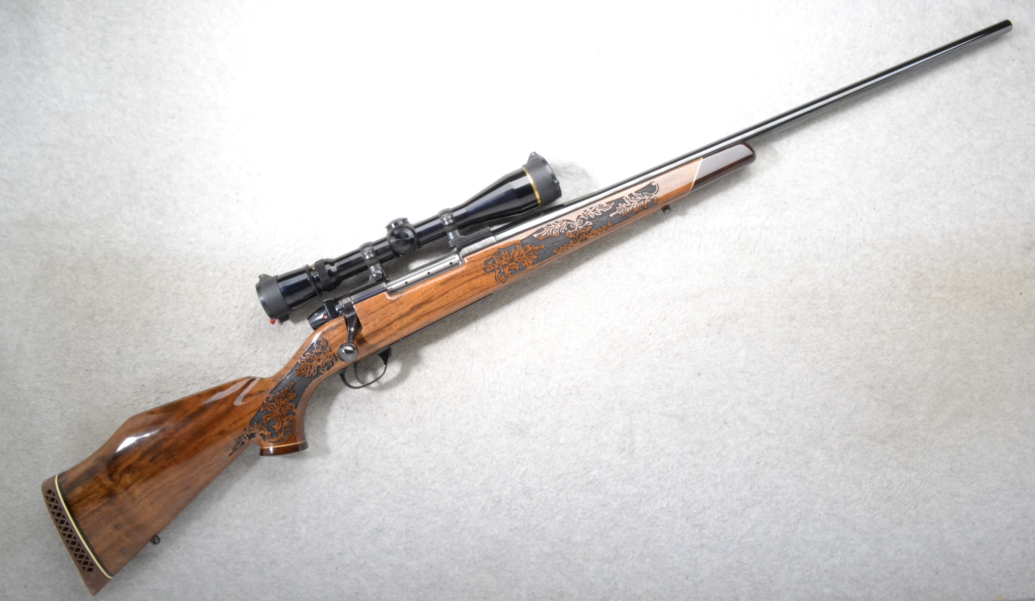 Weatherby ~ Mark V ~ .300 Weatherby Magnum - Weatherby