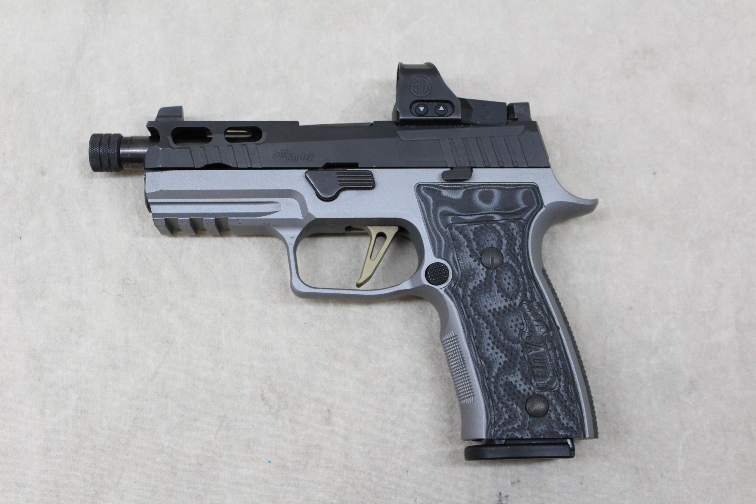 SIG Sauer P320 Custom Works ~ 9mm Luger ~ - Sig Sauer