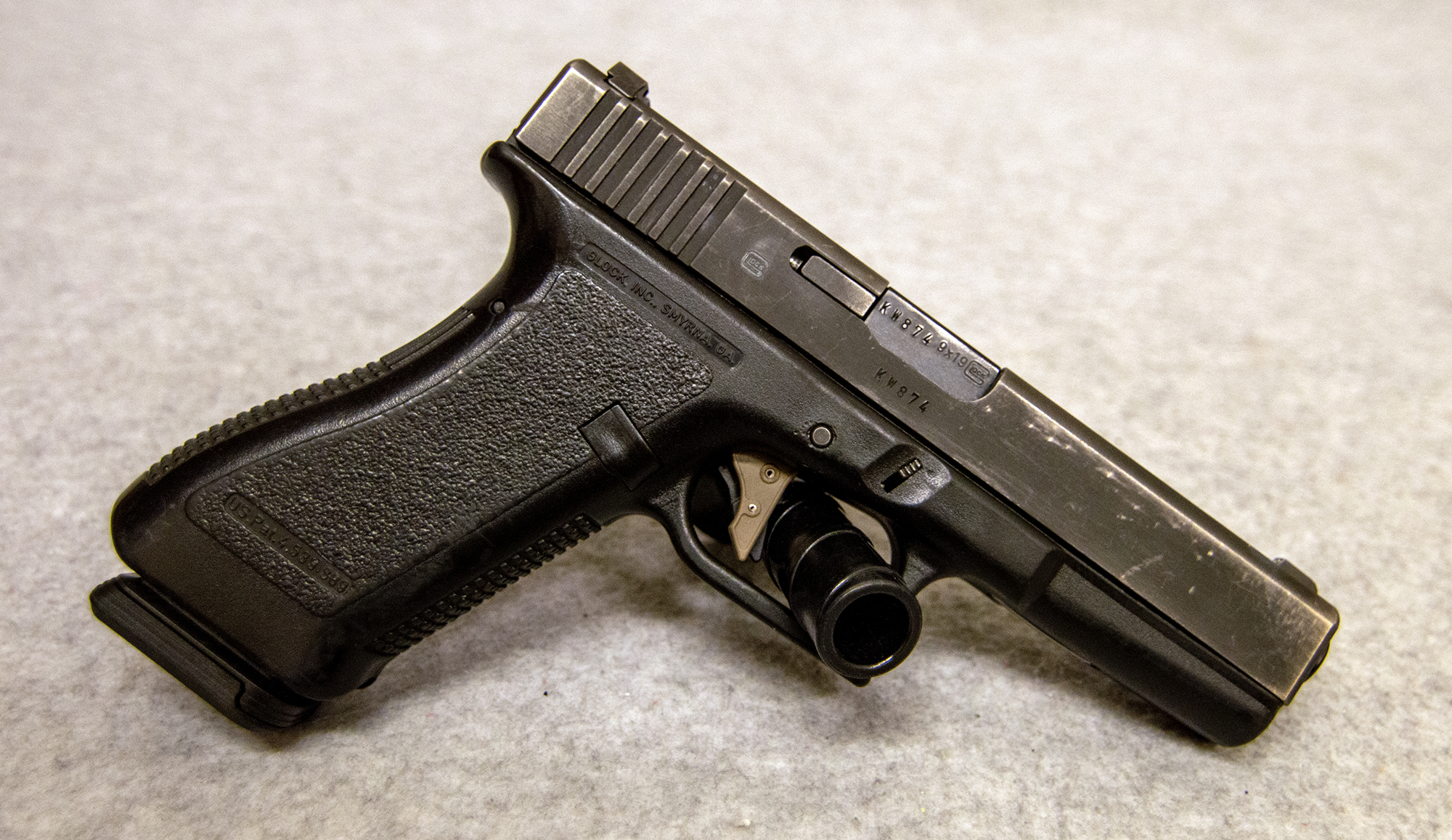 Glock ~ 17 Gen 2 ~ 9 mm - Glock