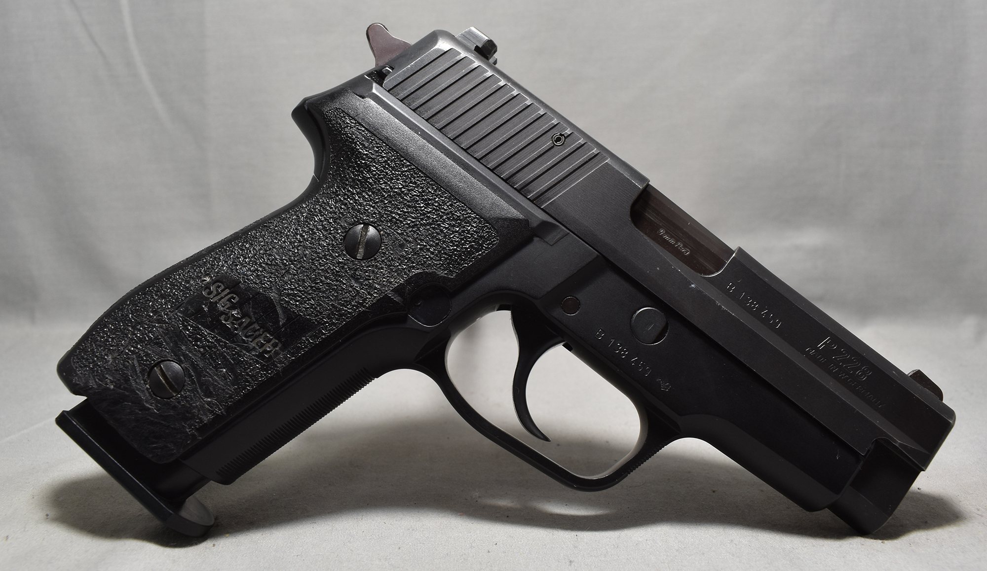 Sig Sauer ~ P228 ~ 9mm Luger - Sig Sauer