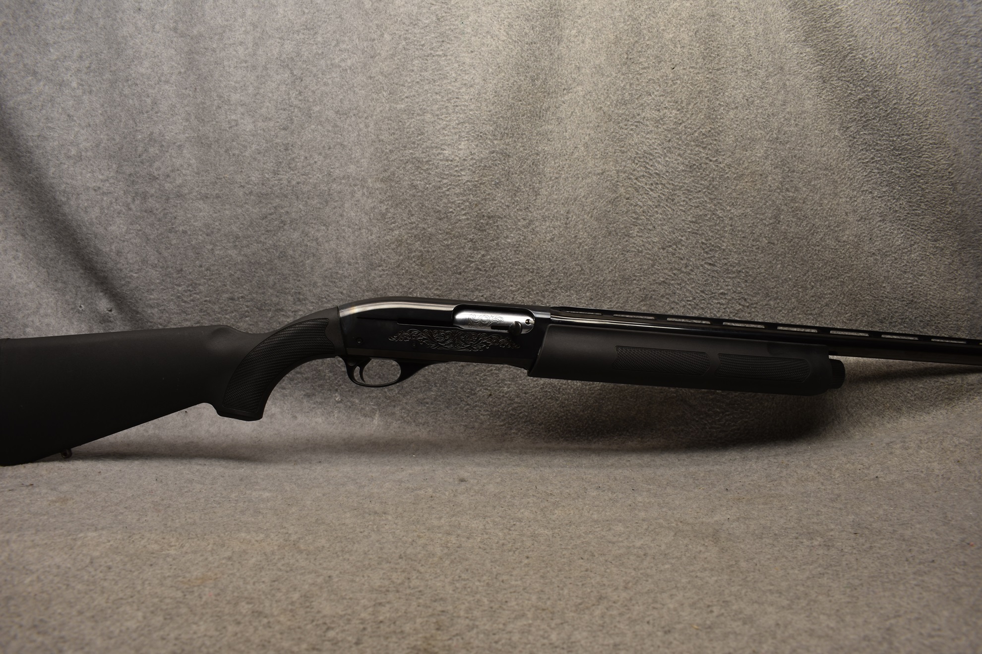 REMINGTON ~ 1100 ~ 12 GAUGE - Remington