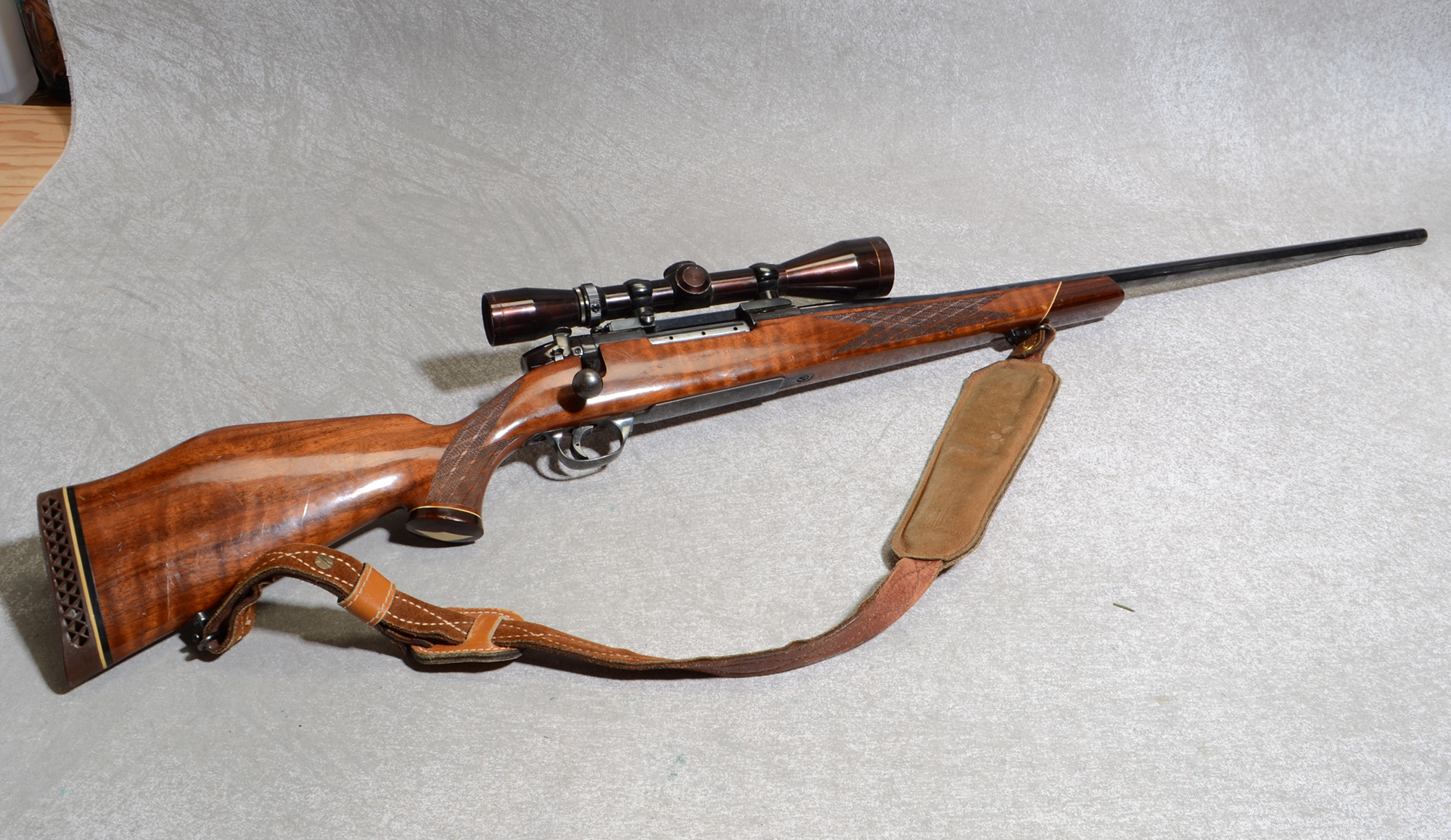 Weatherby Mark V Rifle, .257 Weatherby Magnum, 26″ Barrel - Weatherby
