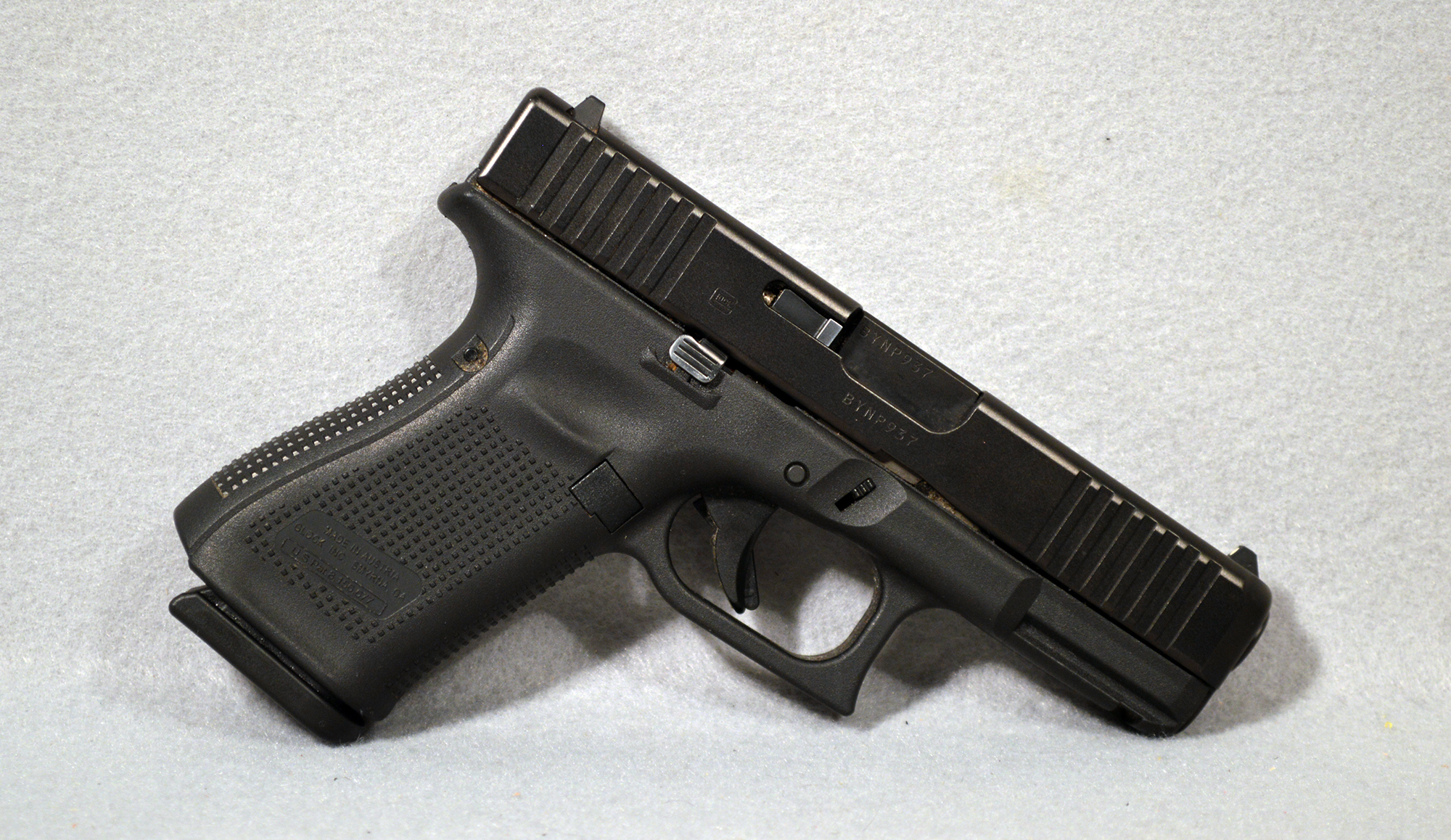 Image of Glock ~ 23 ~ .40 S&W