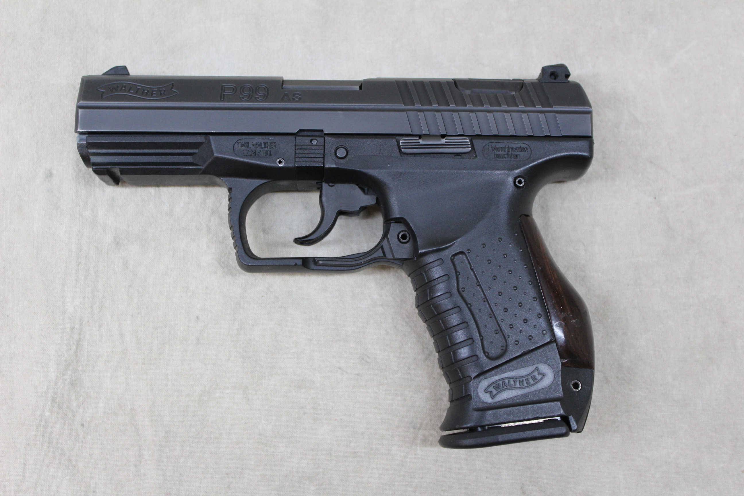 Image of Walther P99 ~ .40 S&W ~