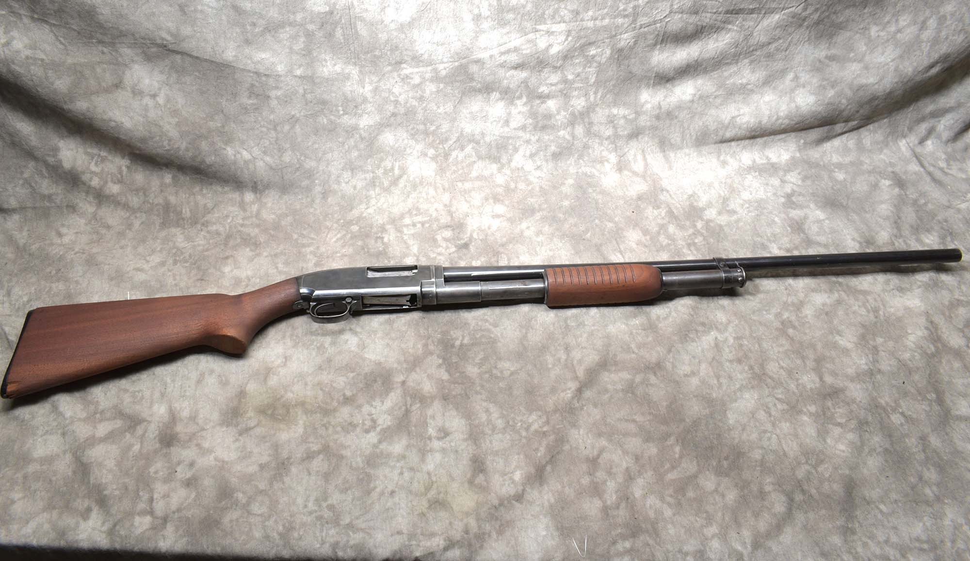 WINCHESTER ~ 12 ~ 16 GAUGE - Winchester
