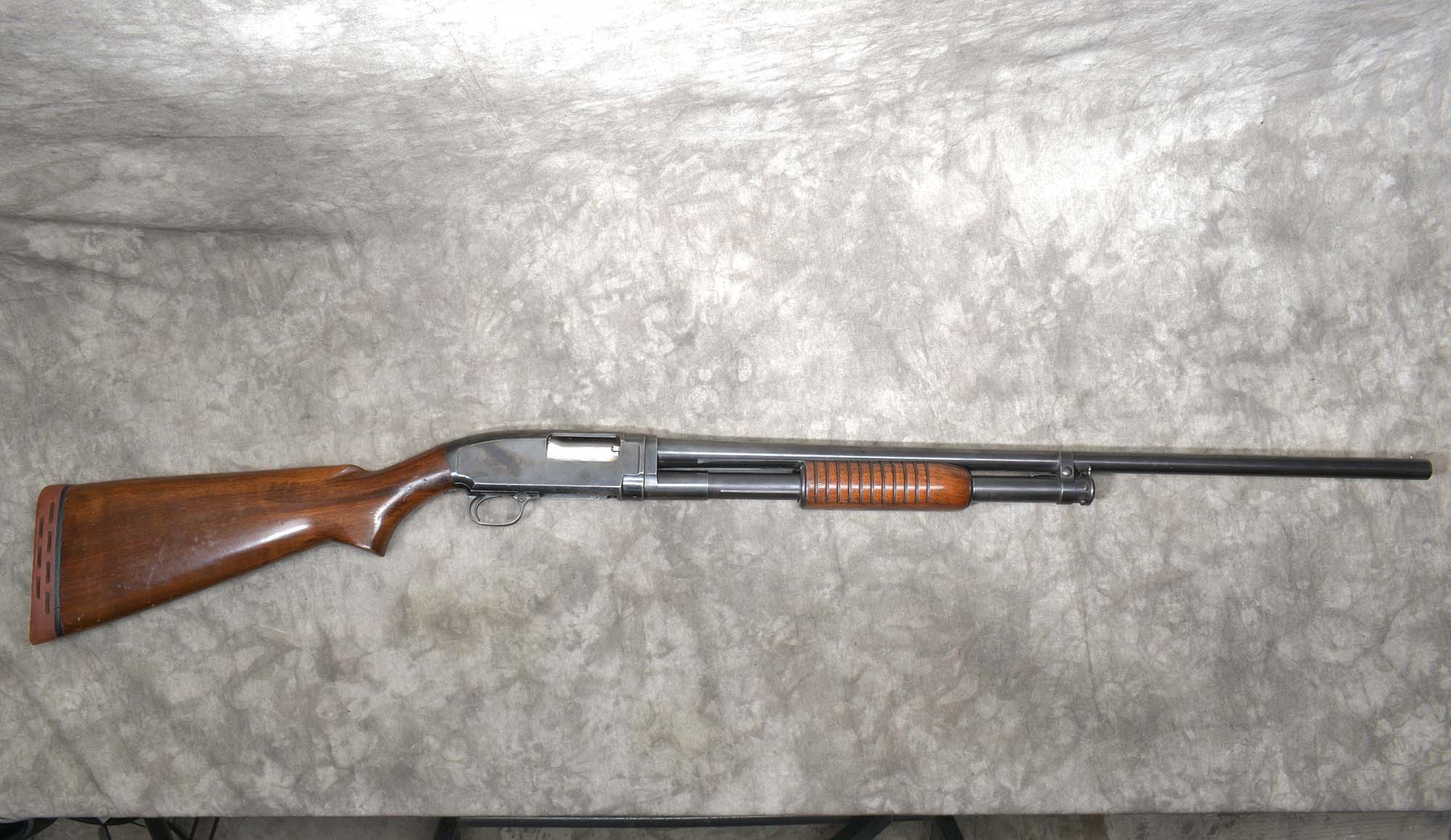 WINCHESTER ~ 12 ~ 16 GAUGE - Winchester