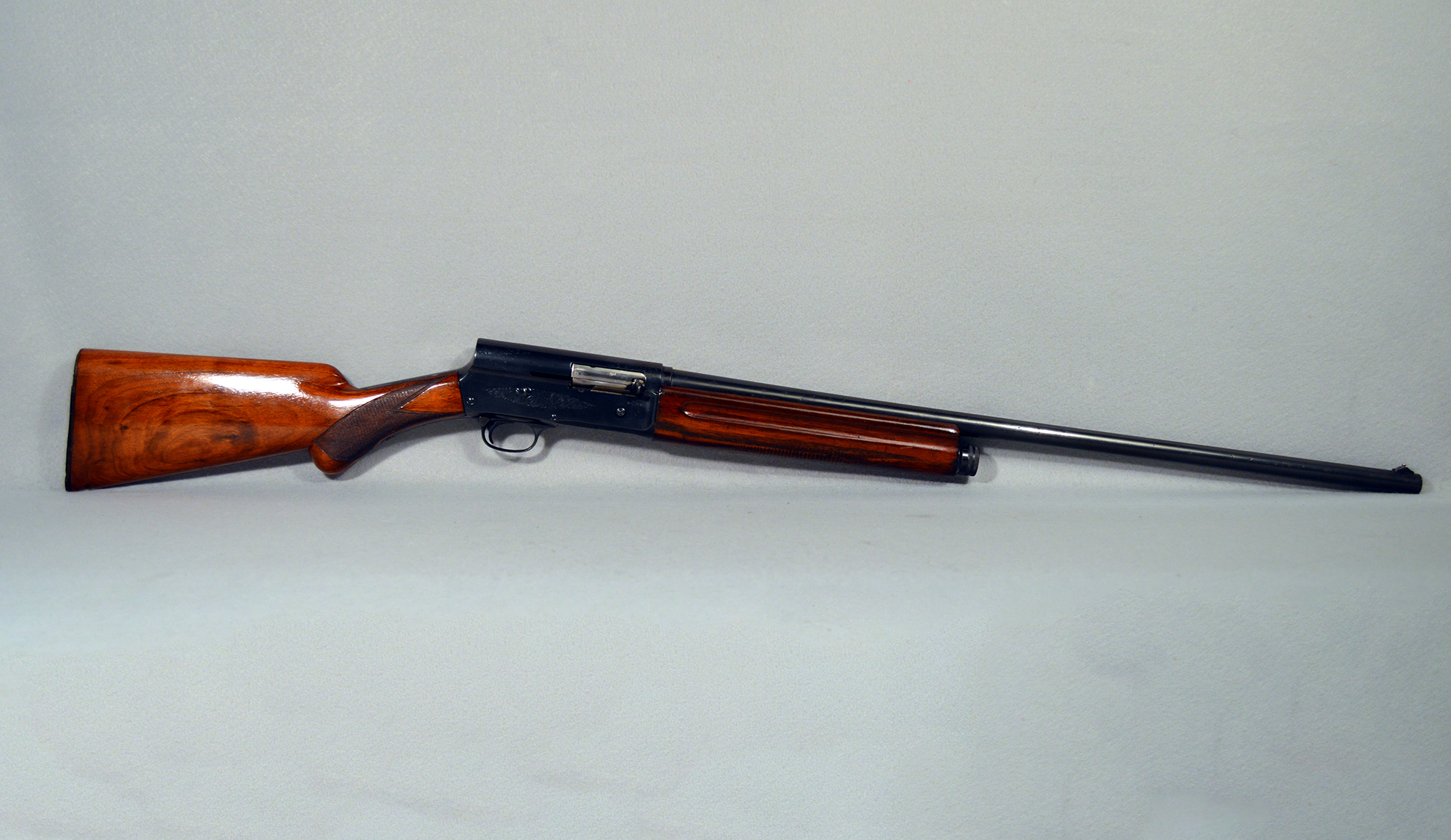 Browning ~ Auto-5 (A5) ~ 16 Ga - Browning