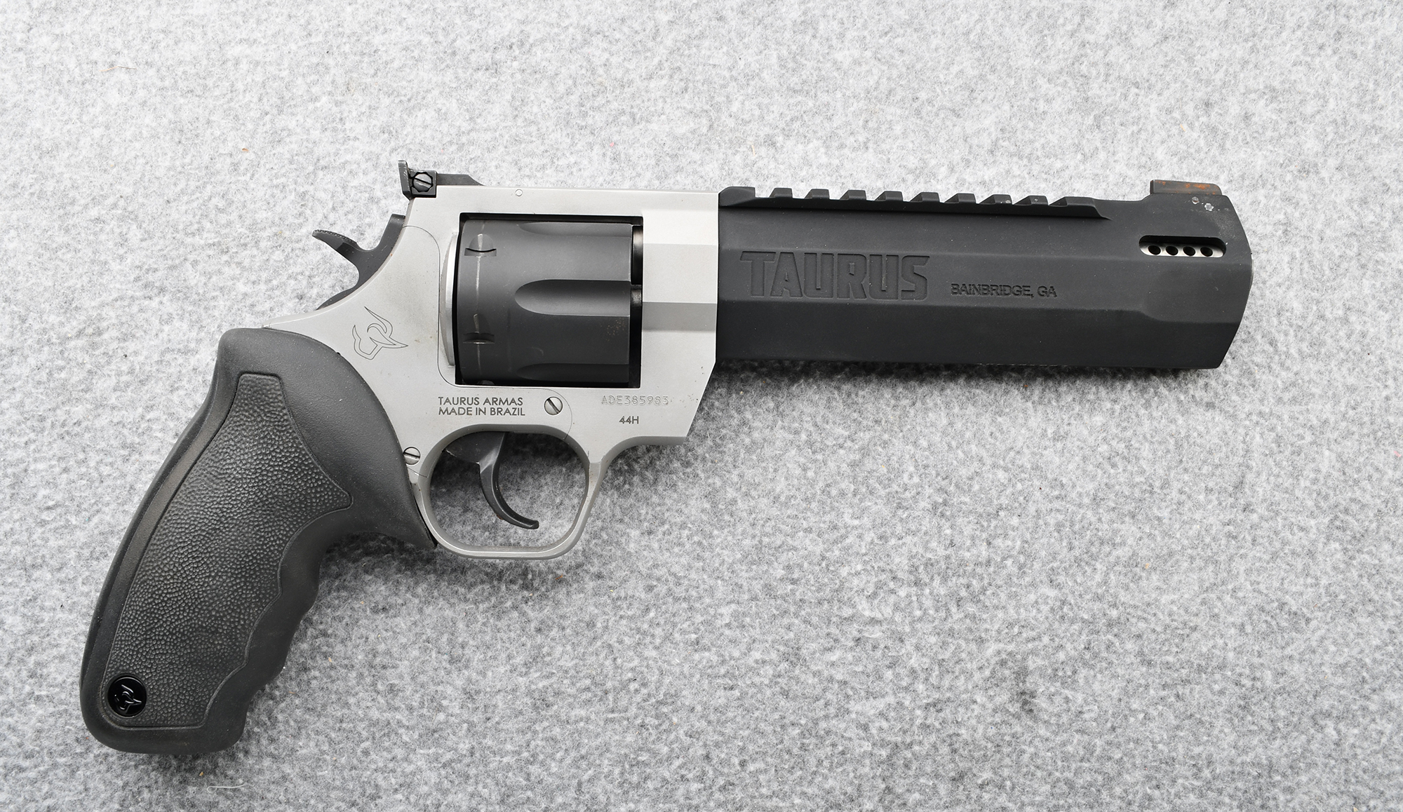 Image of Taurus ~ Raging Hunter 44H ~ .44 Mag
