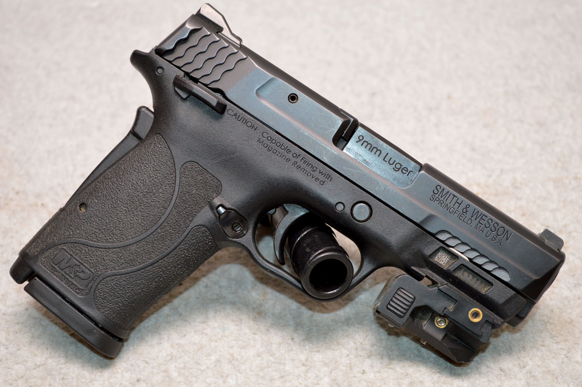 Smith &Wesson ~ M&ampP9 Shield EZ ~ 9mm Luger - Smith & Wesson