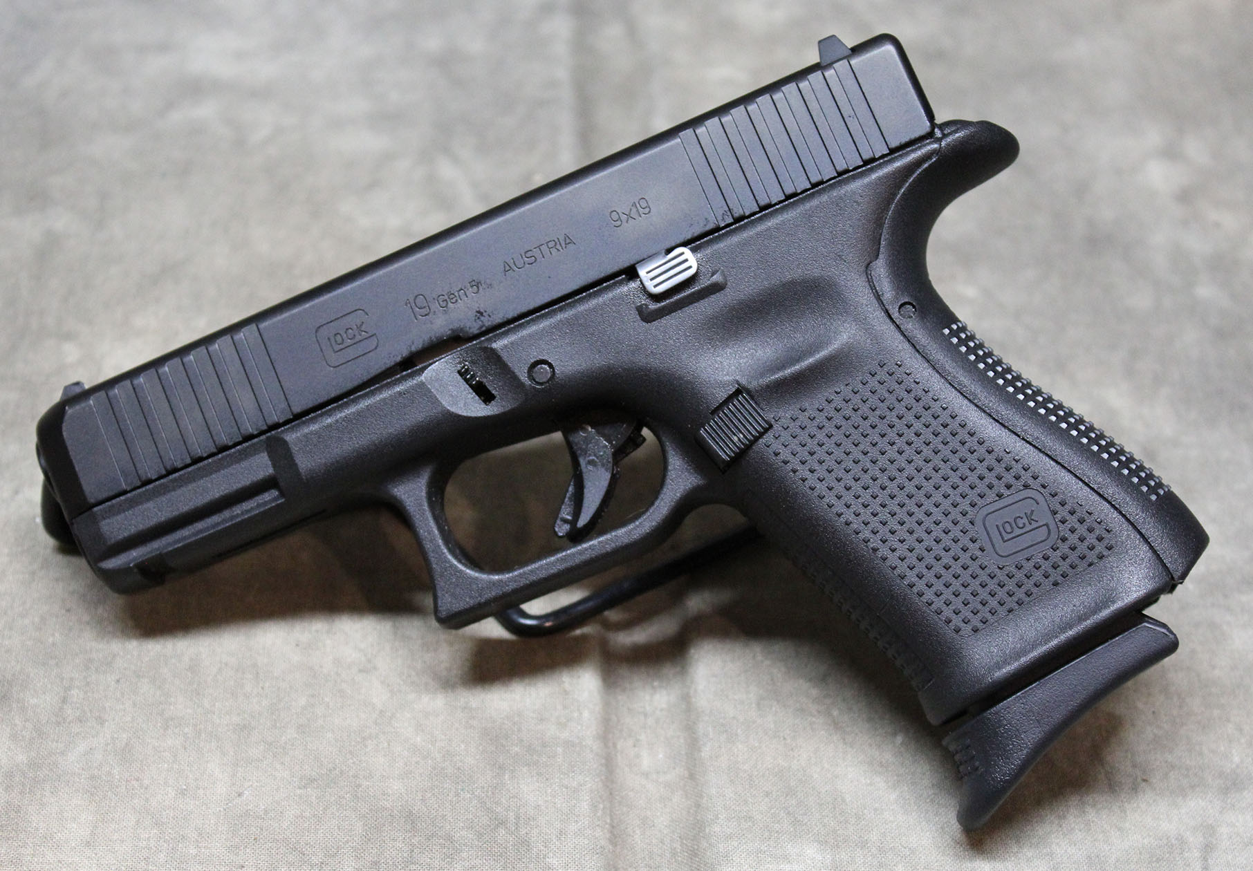 Glock ~ 19 Gen 5 ~ 9mm - Glock