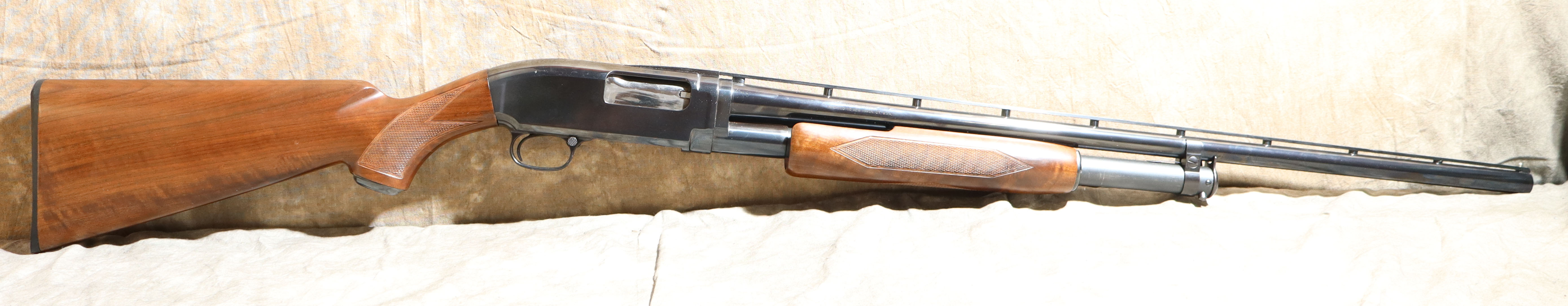 Winchester model 12 - Winchester