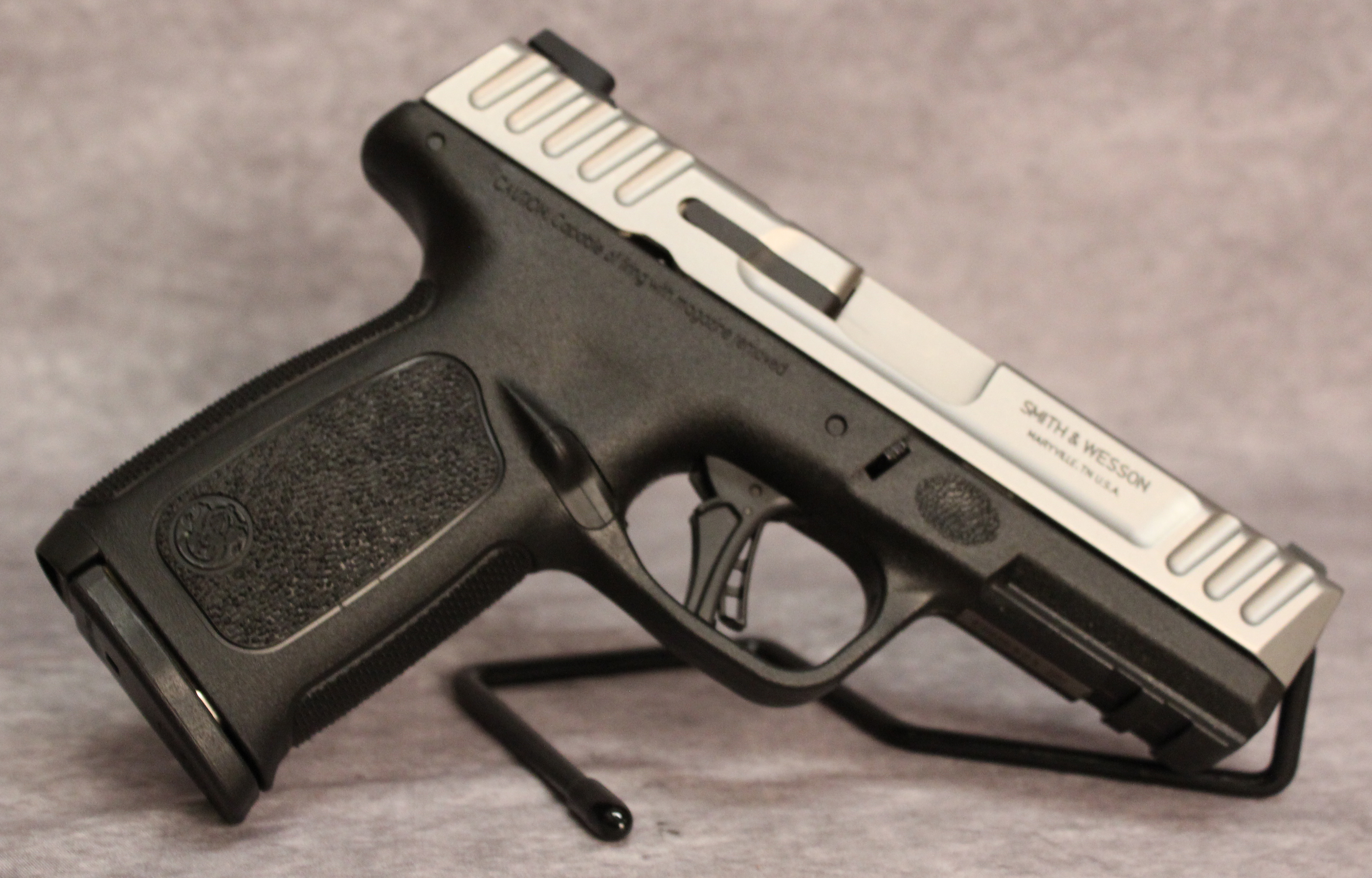 Smith &Wesson ~ SD40 ~ .40 S&ampW - Smith & Wesson