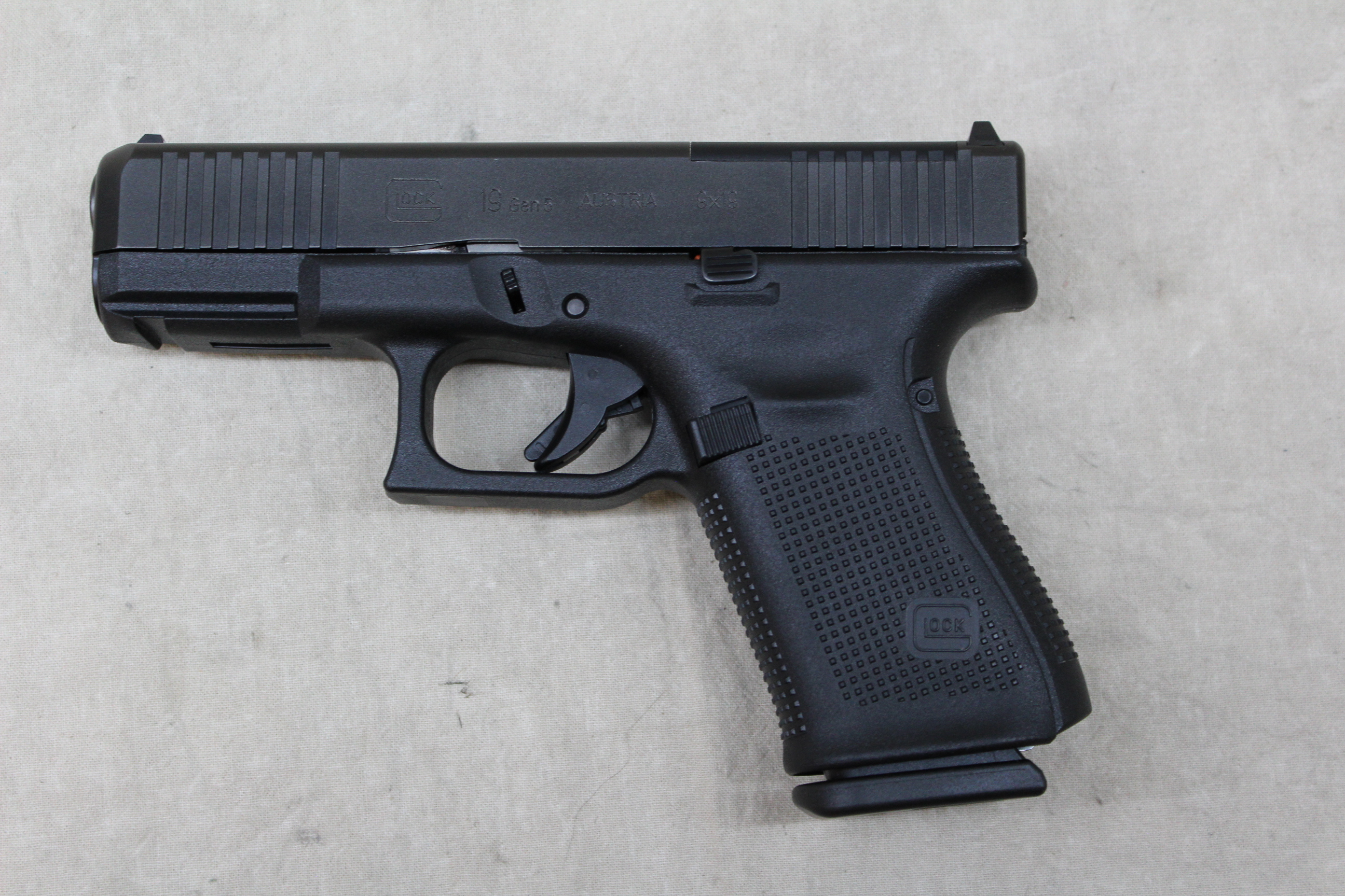 Glock 19 Gen 5 ~ 9mm Luger ~ - Glock