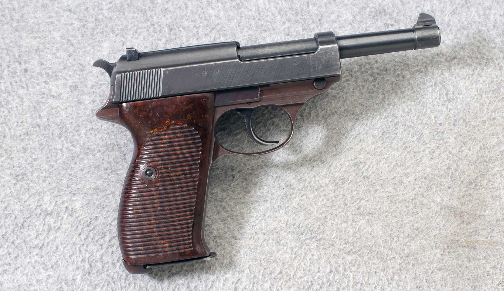 Walther ~ P.38 AC44 ~ 9mm Parabellum
