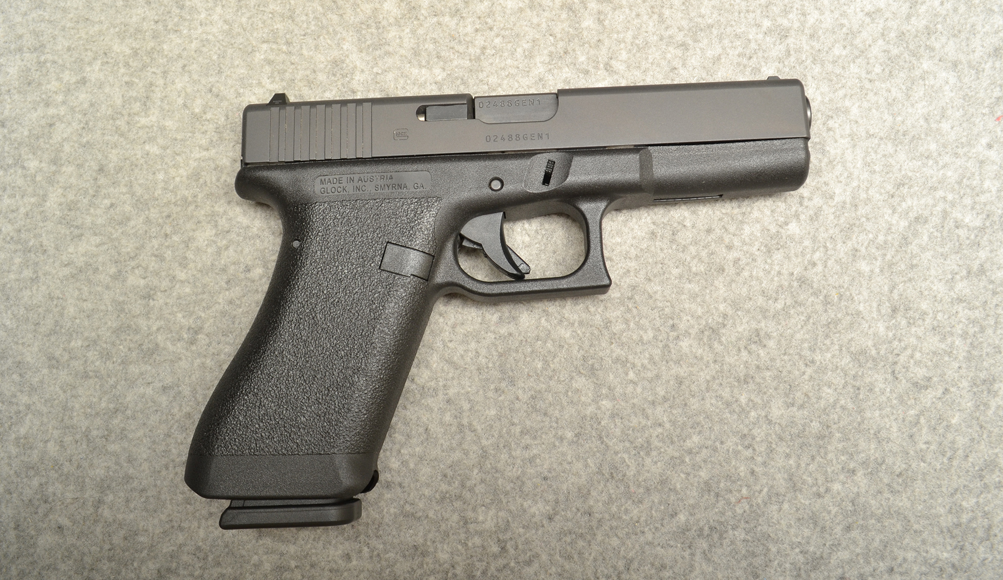 Glock ~ 17 Classic ~ 9mm Luger - Glock