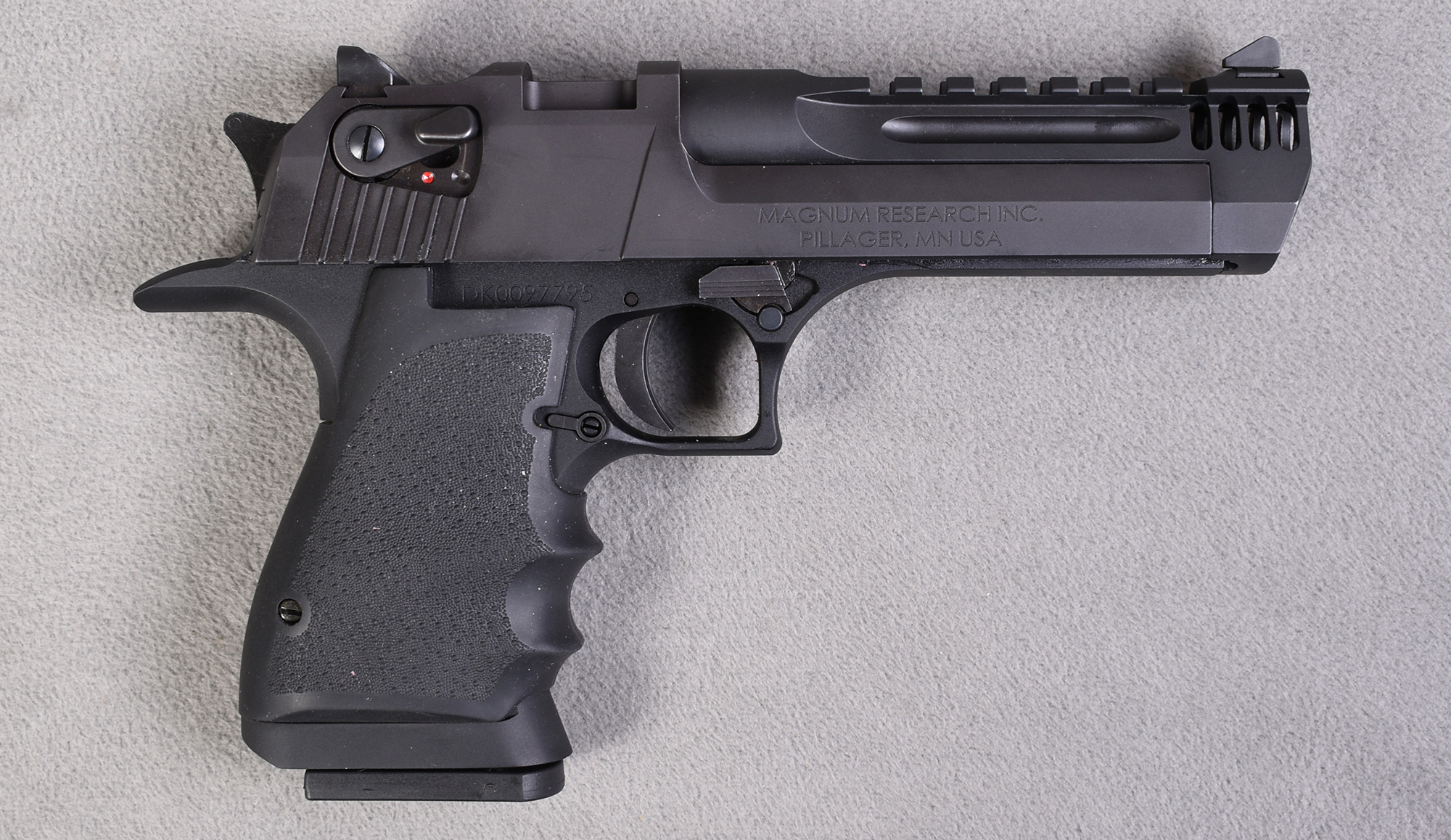 Image of Magnum Research Inc. ~ Desert Eagle ~ .44 Magnum