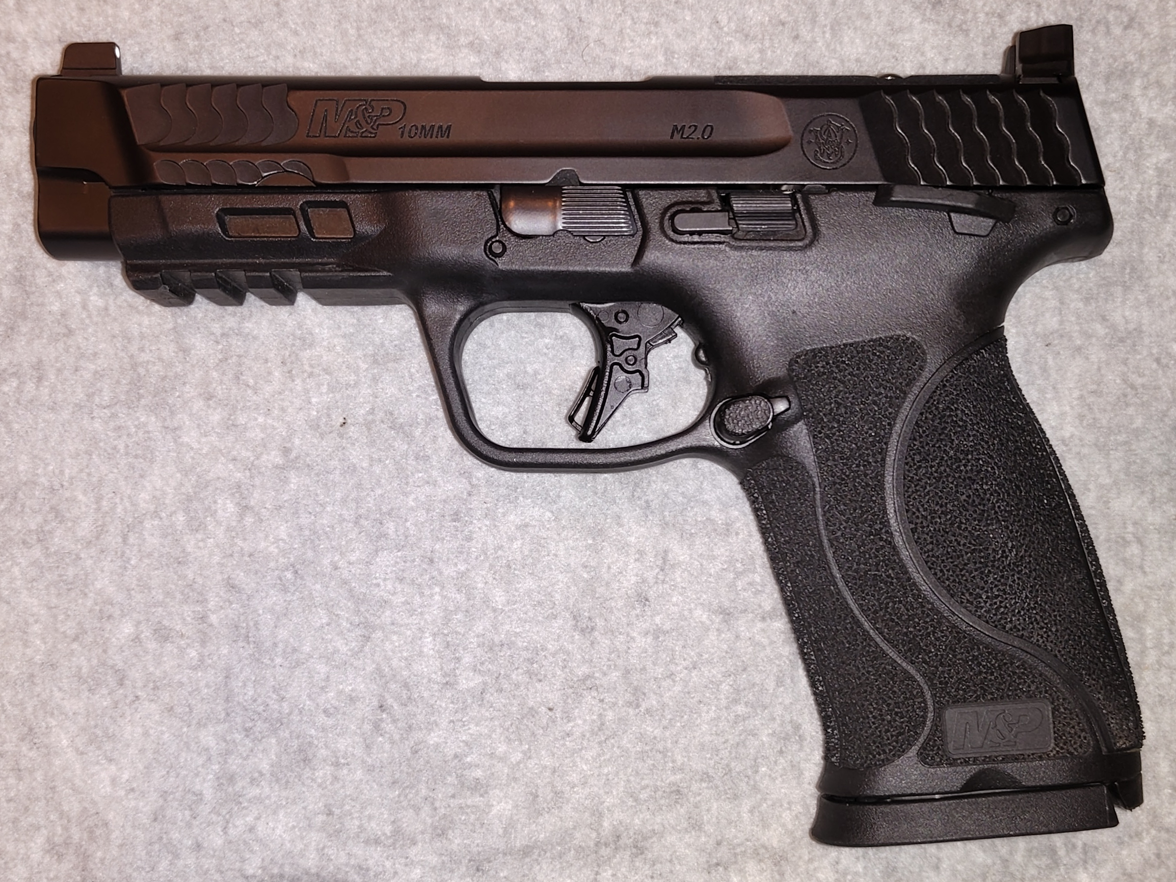 SMITH & WESSON ~ M&P 10MM ~ 10MM AUTO