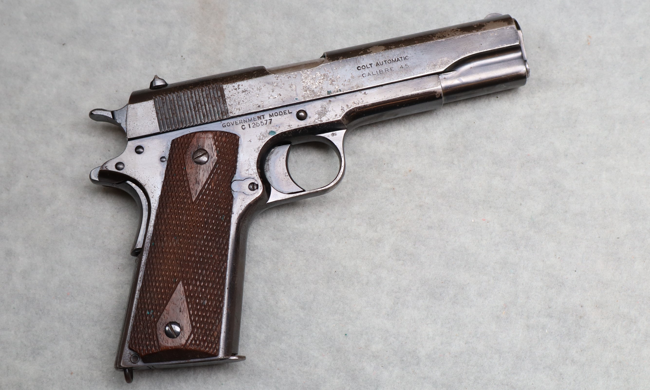 Colt ~ Government Model ~ .45 ACP - Colt