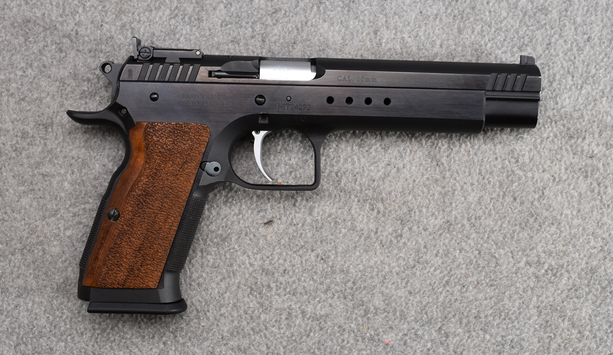 EAA ~ Witness Hunter ~ 10mm Auto