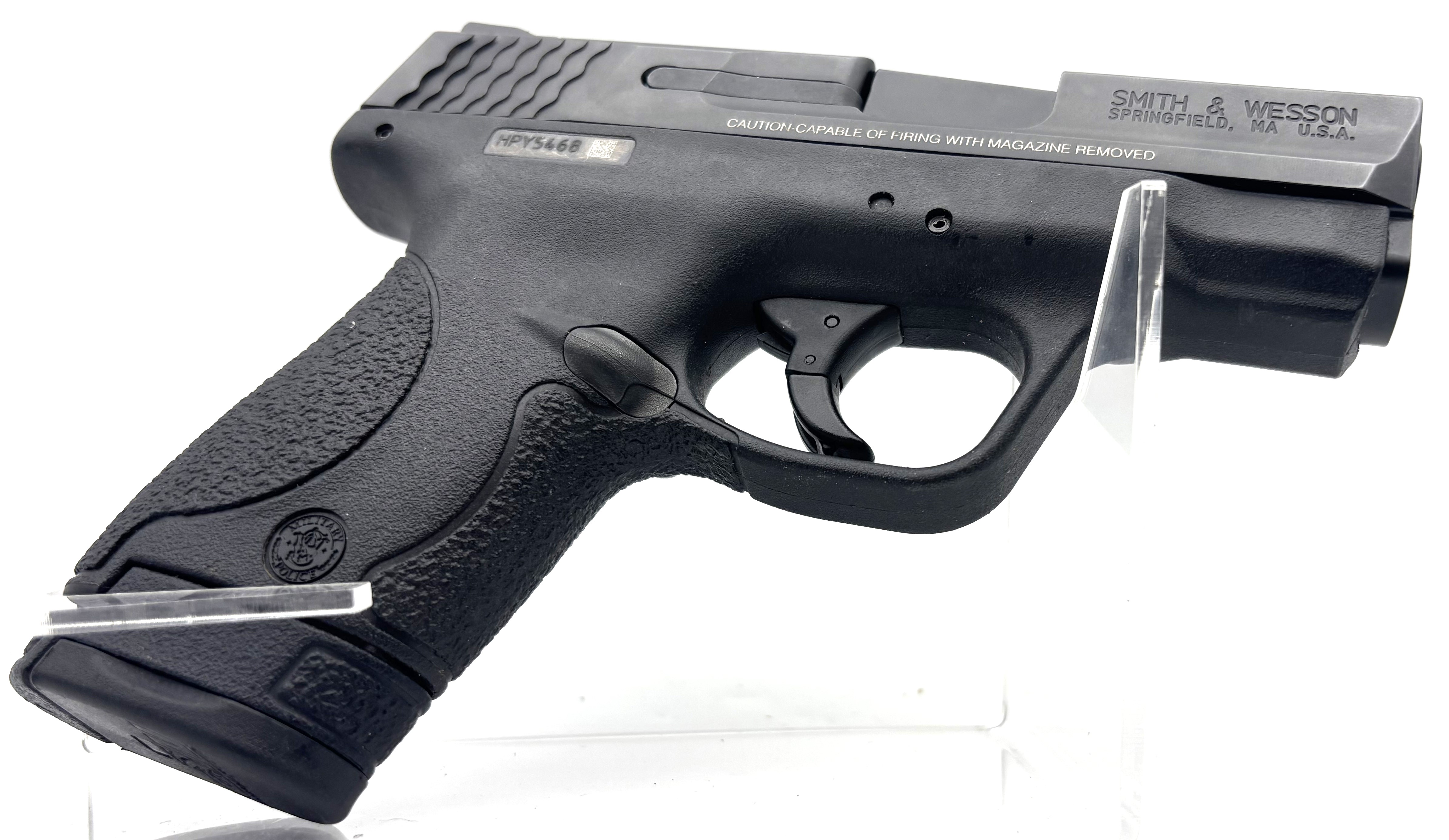 SMITH &WESSON~M&ampP 40 SHIELD~.40 S&ampW - Smith & Wesson