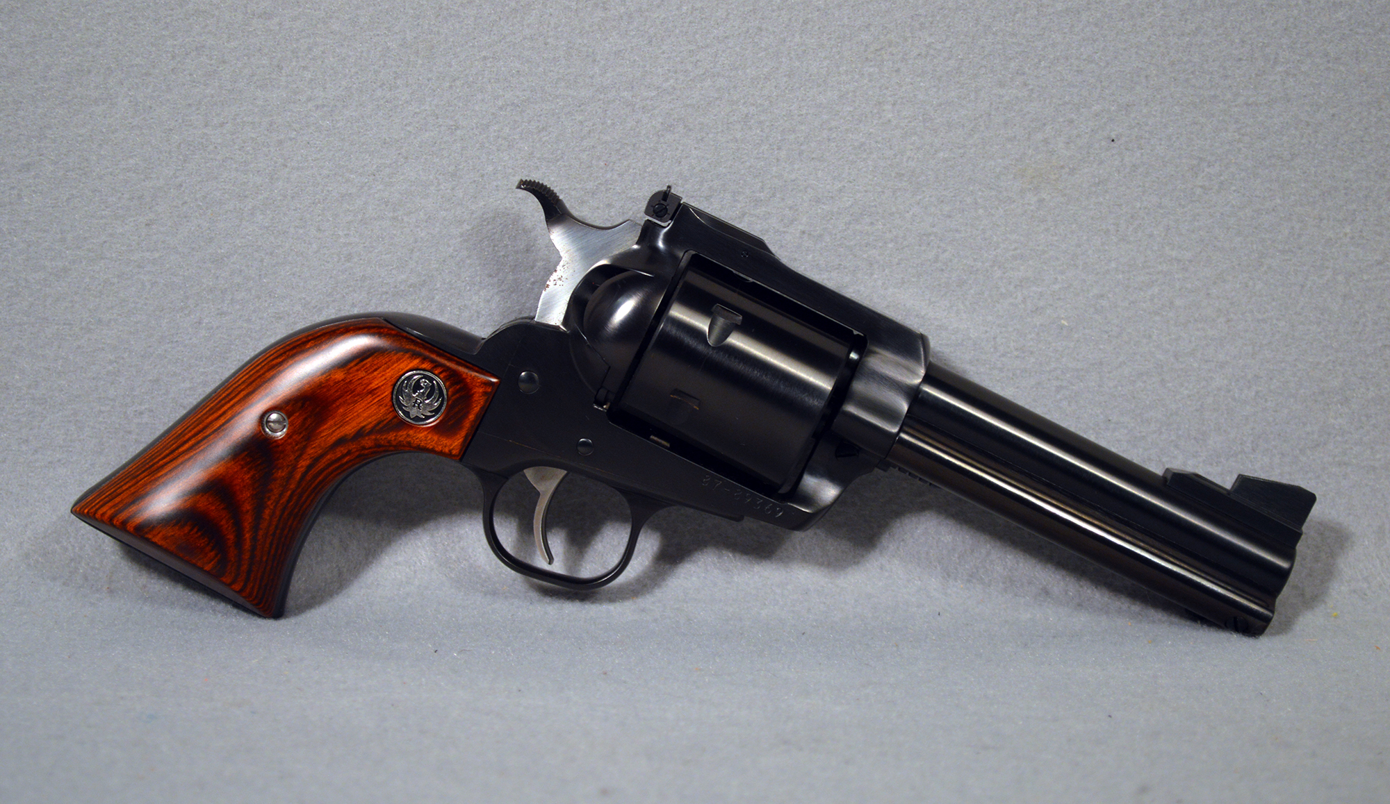 Ruger ~ New Model Super Blackhawk ~ .44 Magnum - Ruger