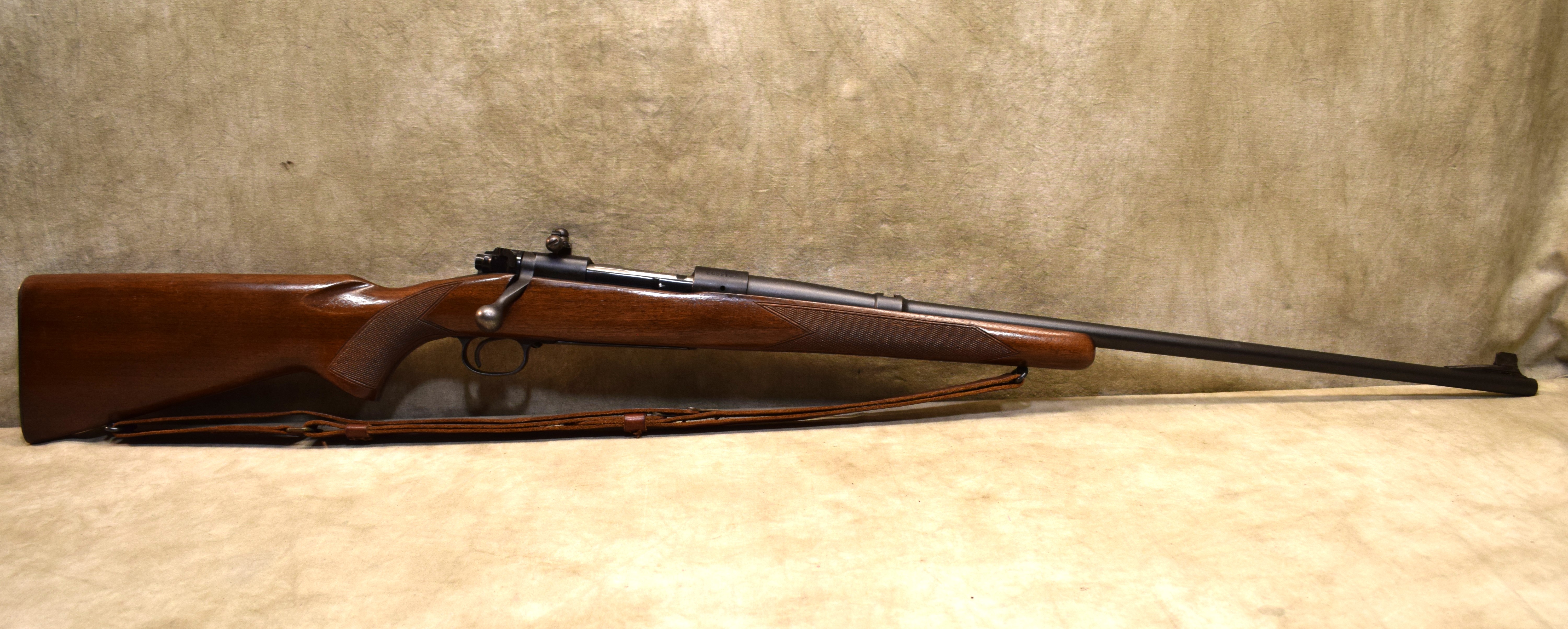 Winchester~70~.220 Swift - Winchester