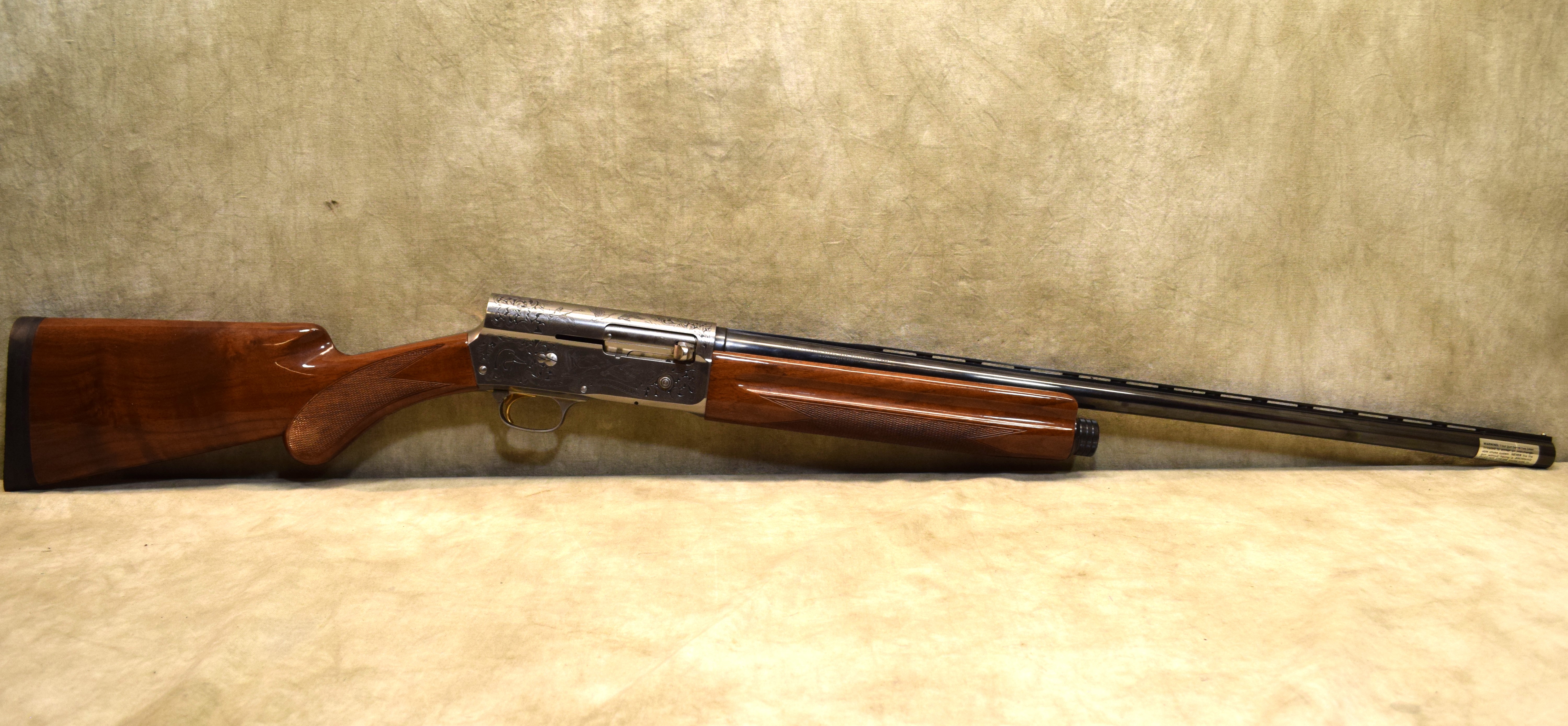 Browning~Auto 5 Sweet Sixteen Engraved~16 gauge - Browning