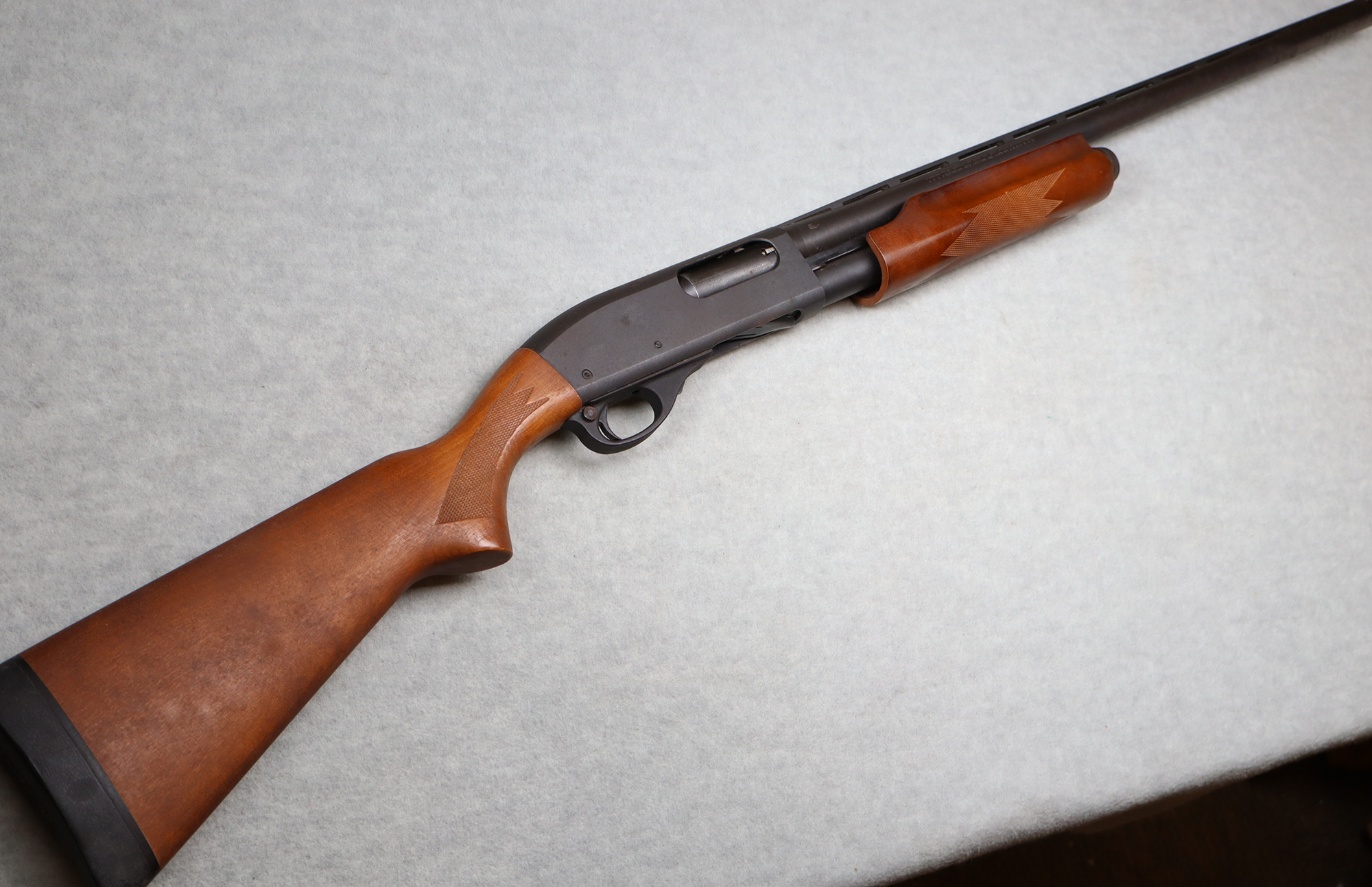Remington ~ 870 Express Magnum ~ 12 Gauge - Remington