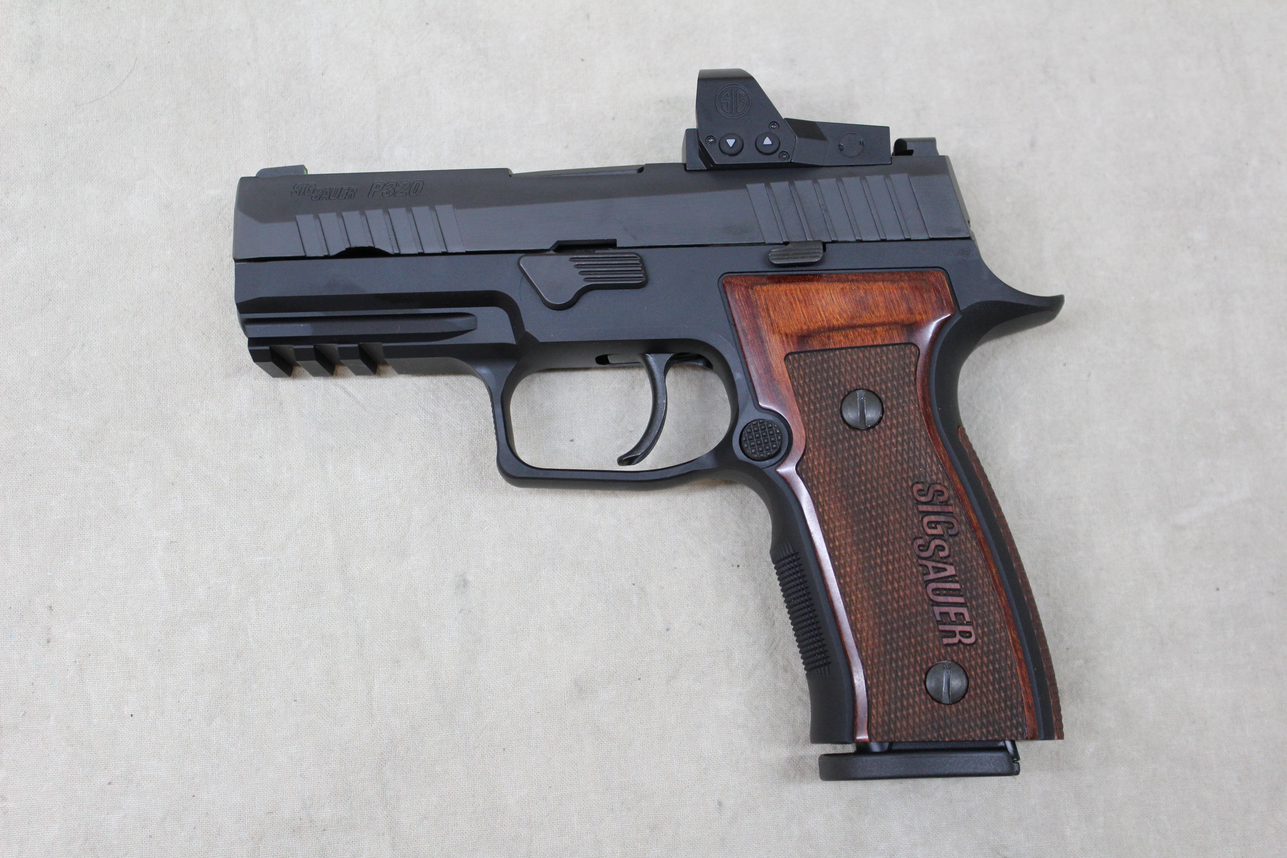 SIG SIG Sauer P320 Custom Works ~ 9mm Luger ~ - $929.99 at Bass Pro Shops