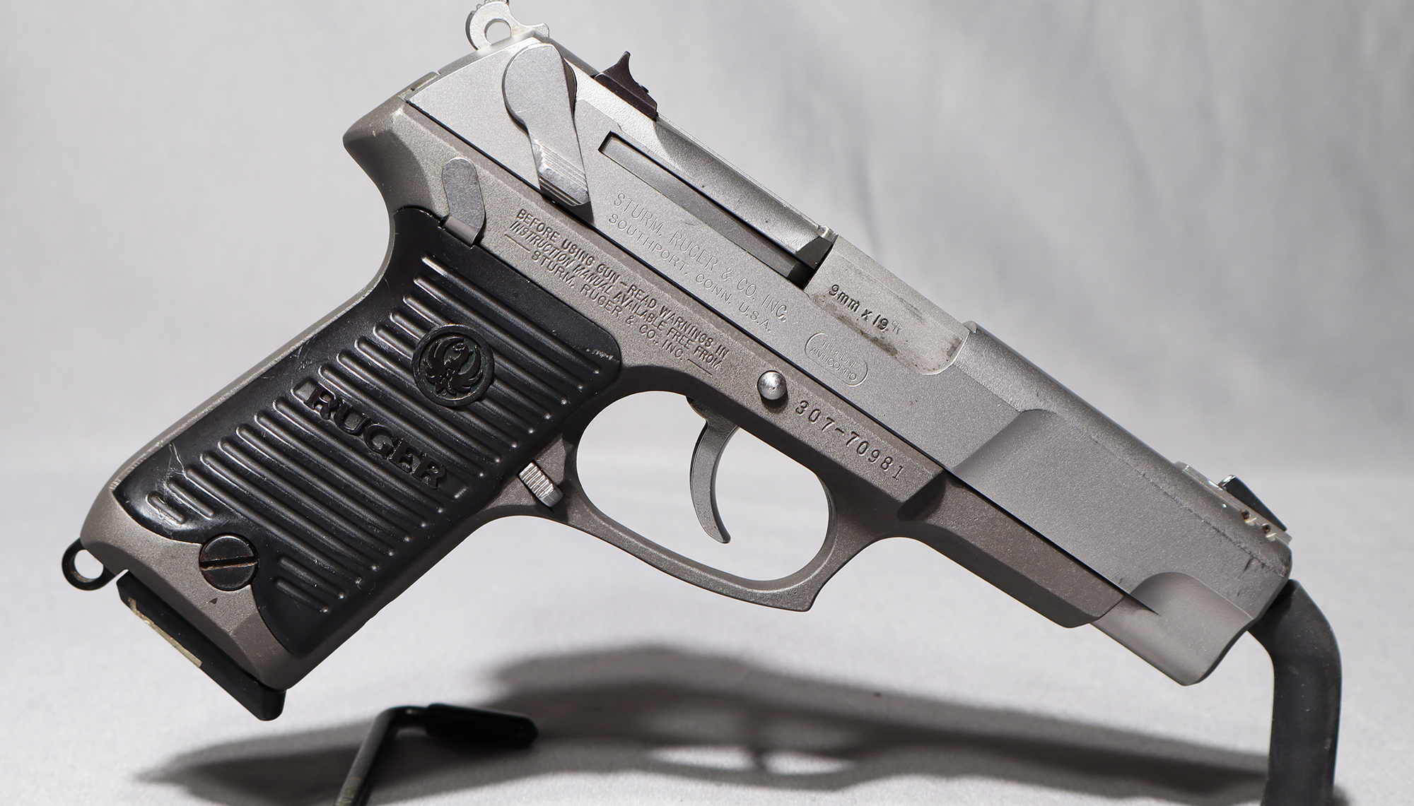 Ruger ~ P89 ~ 9mm x 19 - Ruger