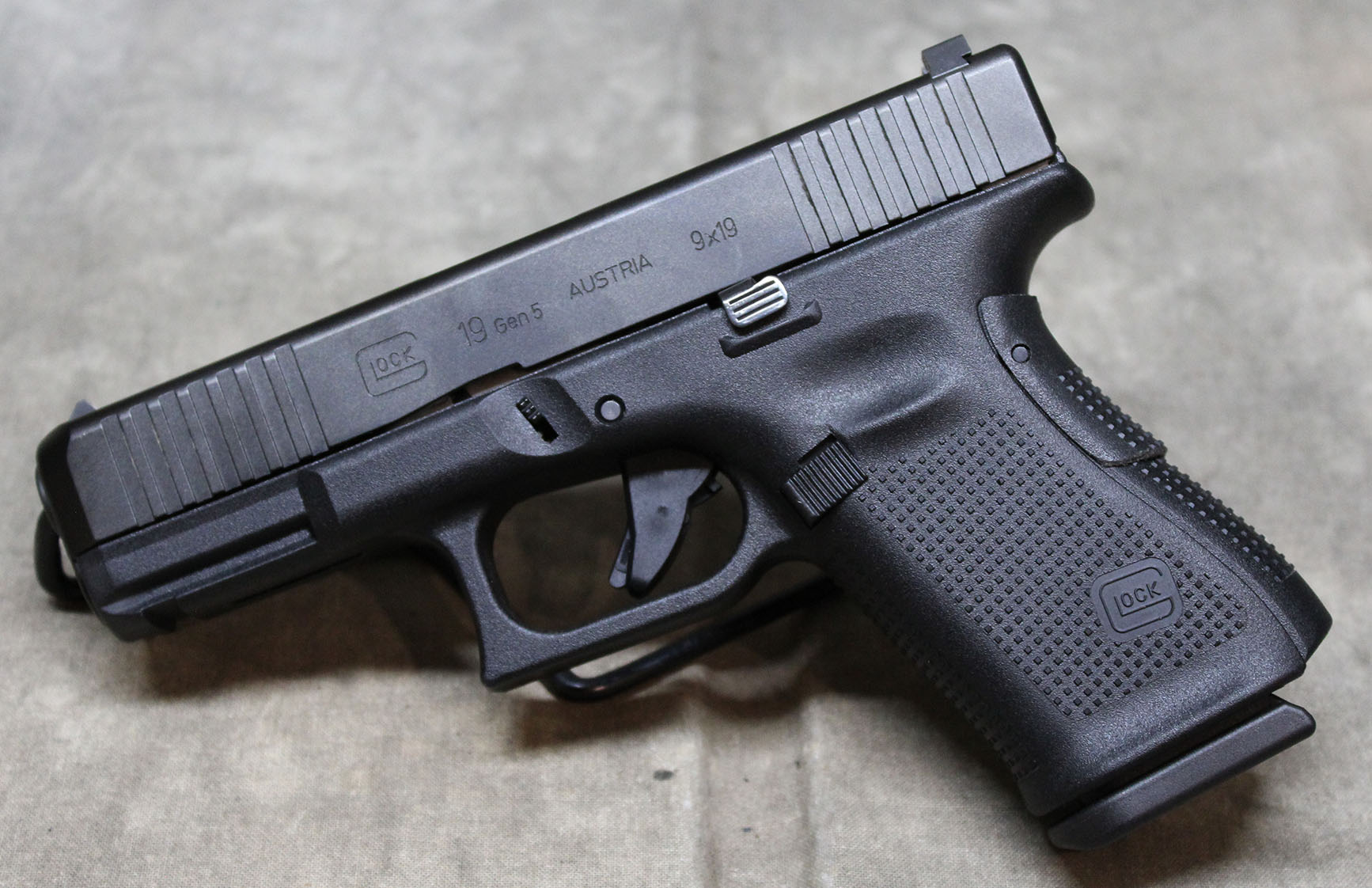Glock ~ 19 Gen 5 ~ 9mm - Glock
