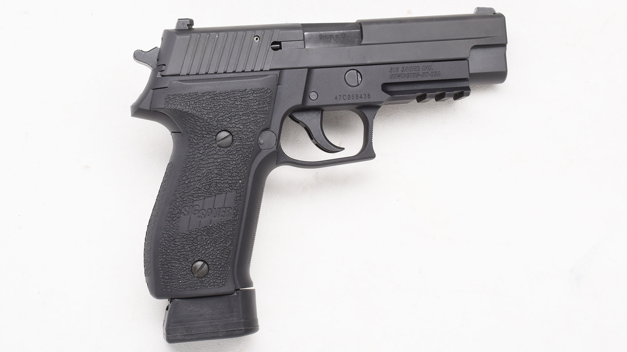 SIG Sauer ~ P226 MK25 ~ 9mm Luger - Sig Sauer