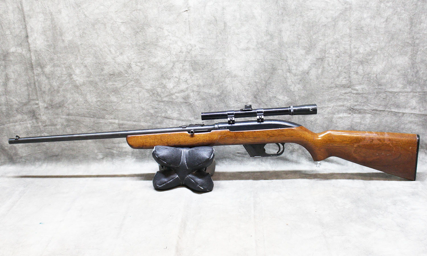 Winchester ~ 77 ~ .22LR - Winchester