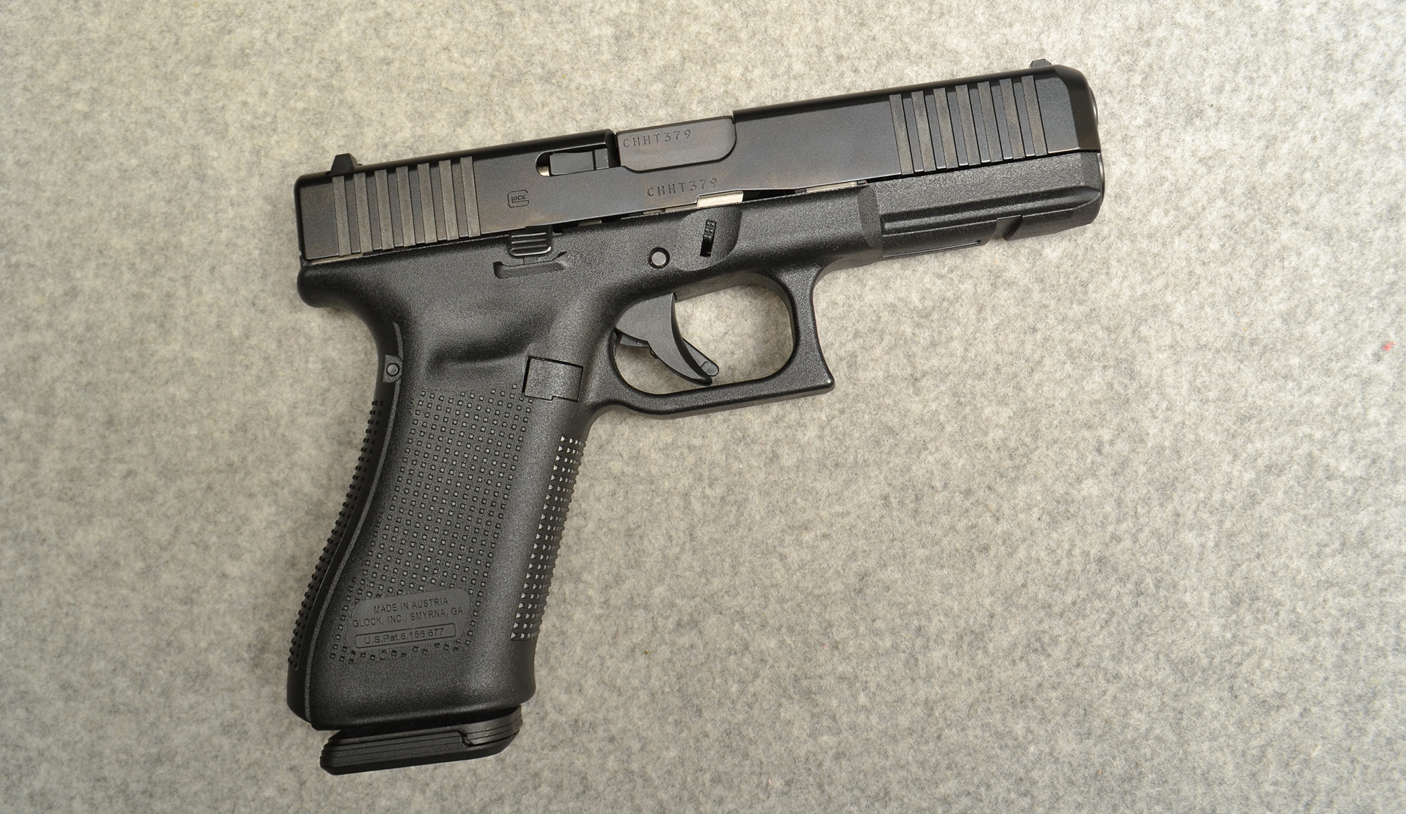 Glock ~ 17 V ~ 9mm Luger - Glock