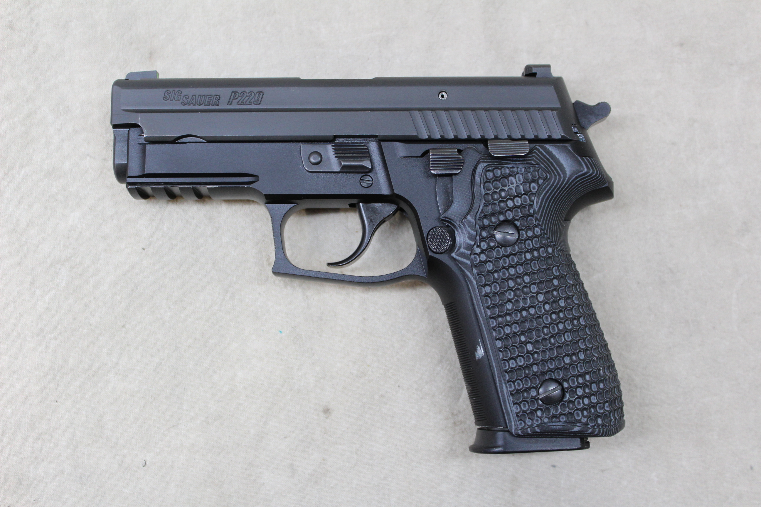 SIG SIG Sauer p229 ~ .40 S&W ~ - $699.99 at Bass Pro Shops