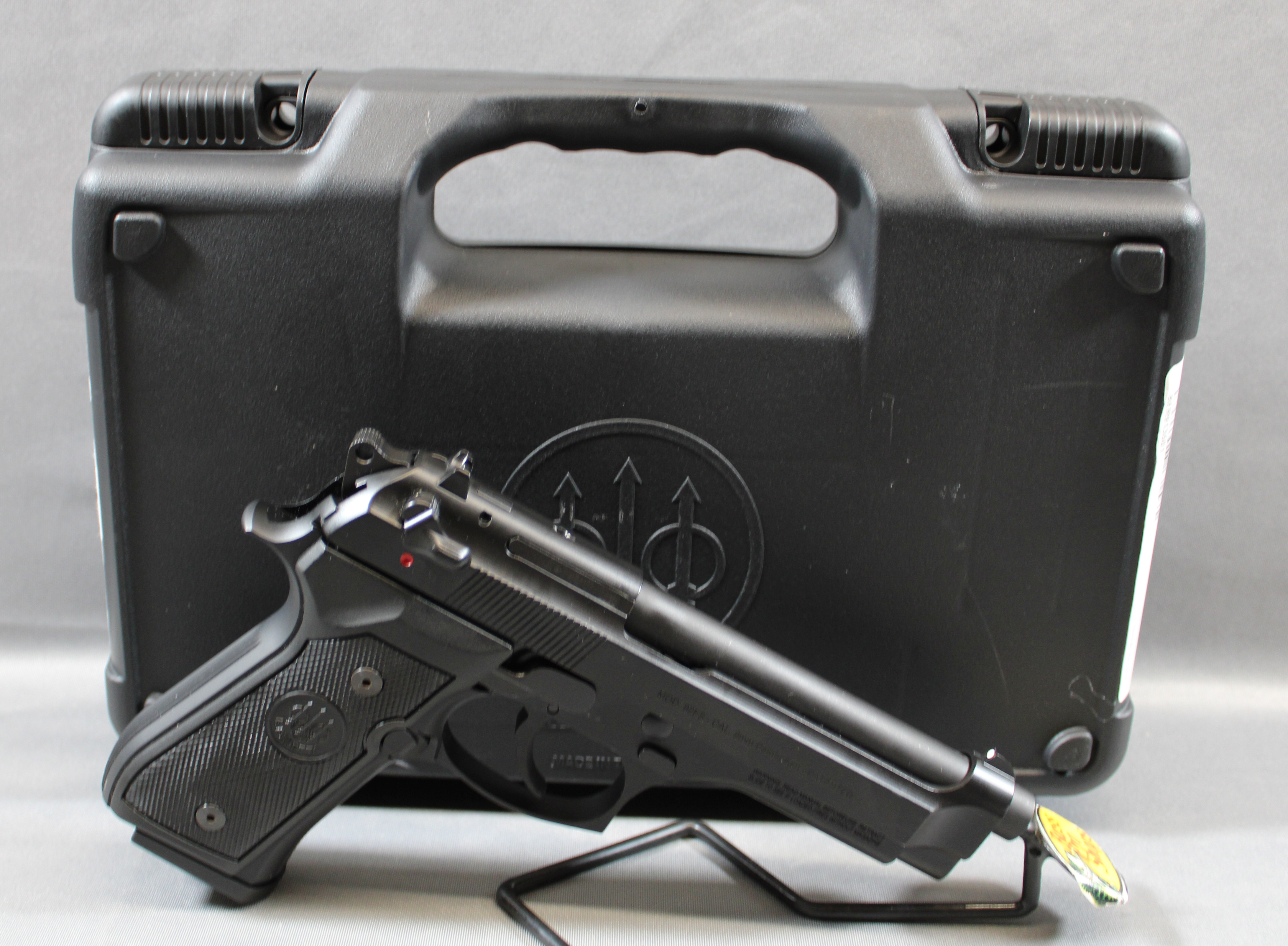 Beretta ~ 92FS ~ 9mm Luger - Beretta