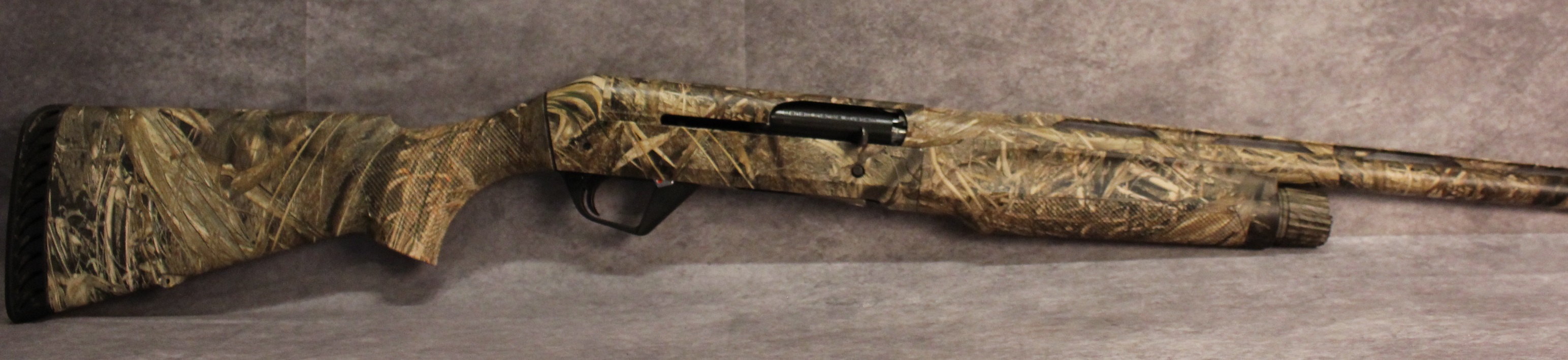 Benelli ~ Super Black Eagle II ~ 12 Gauge - Benelli